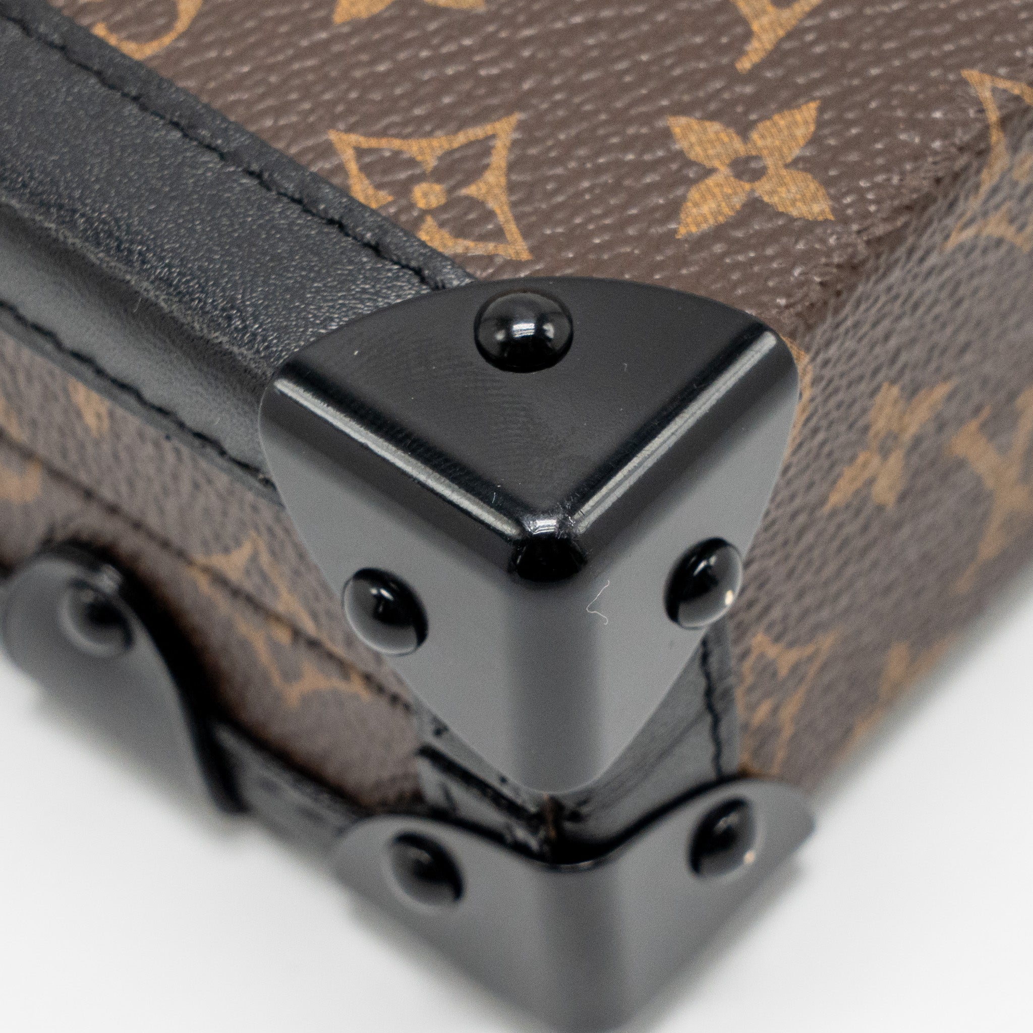 louis-vuitton-petite-malle-monogram-canvas-smooth-calfskin-ghw