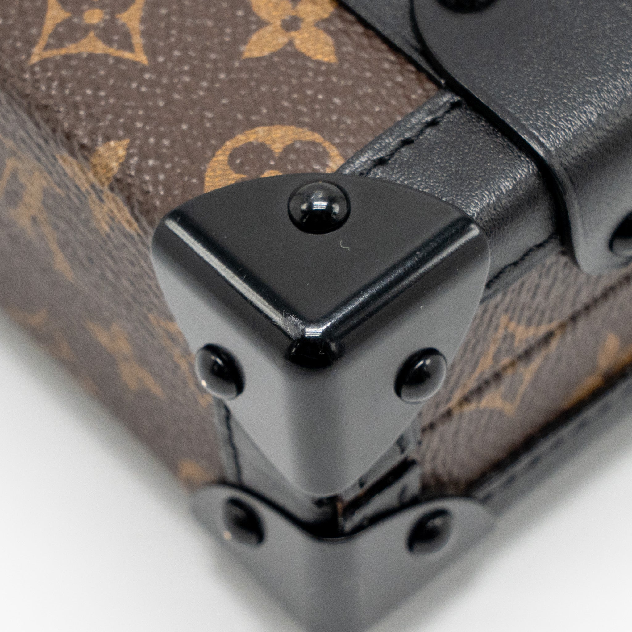 louis-vuitton-petite-malle-monogram-canvas-smooth-calfskin-ghw