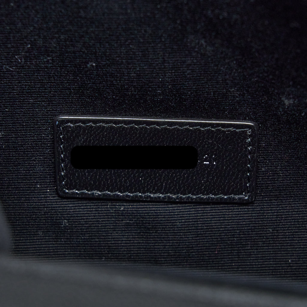 saint-laurent-ysl-envelop-clutch-grained-calfskin-black-ghw