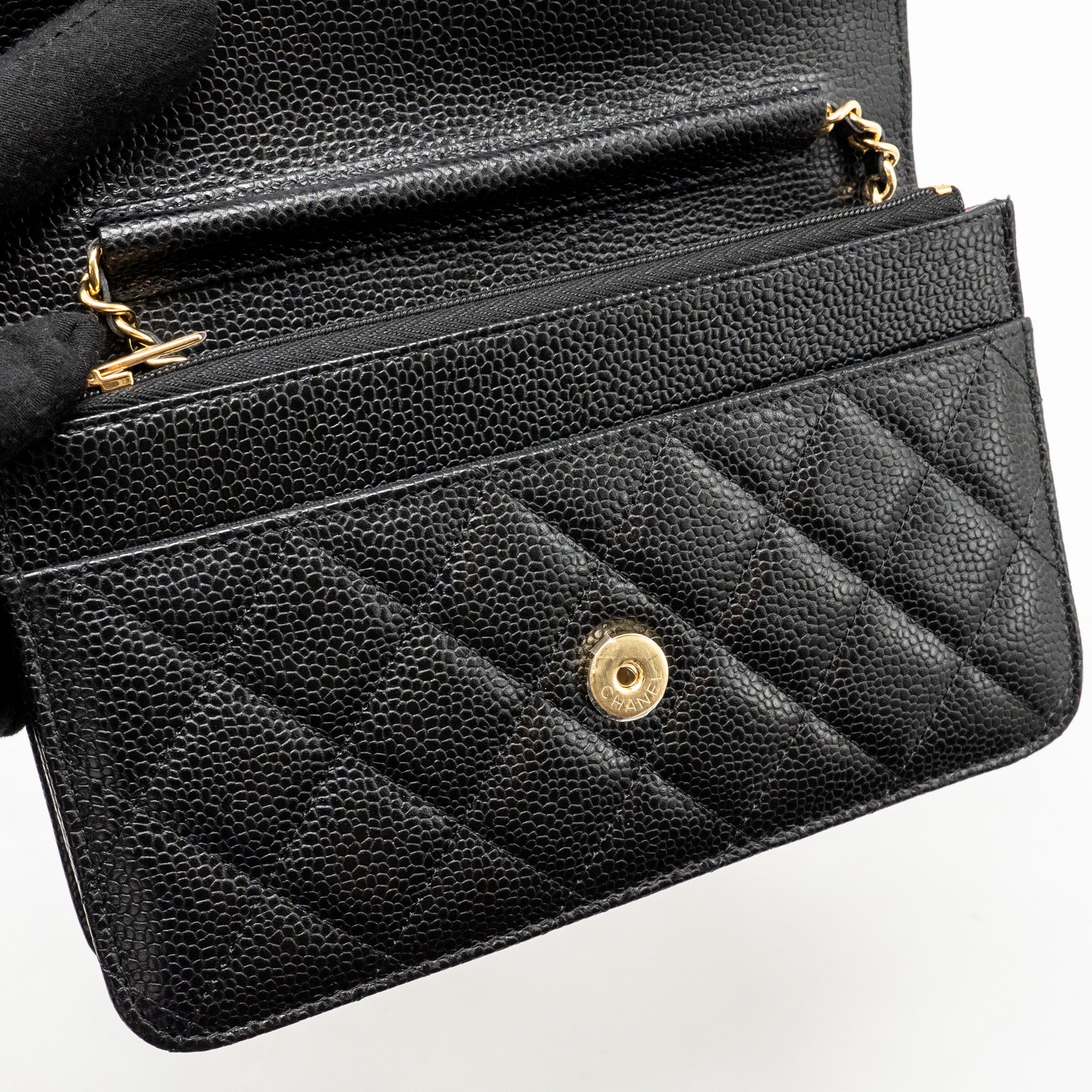 chanel-classic-wallet-on-chain-caviar-black-ghwmicrochip-copy-1