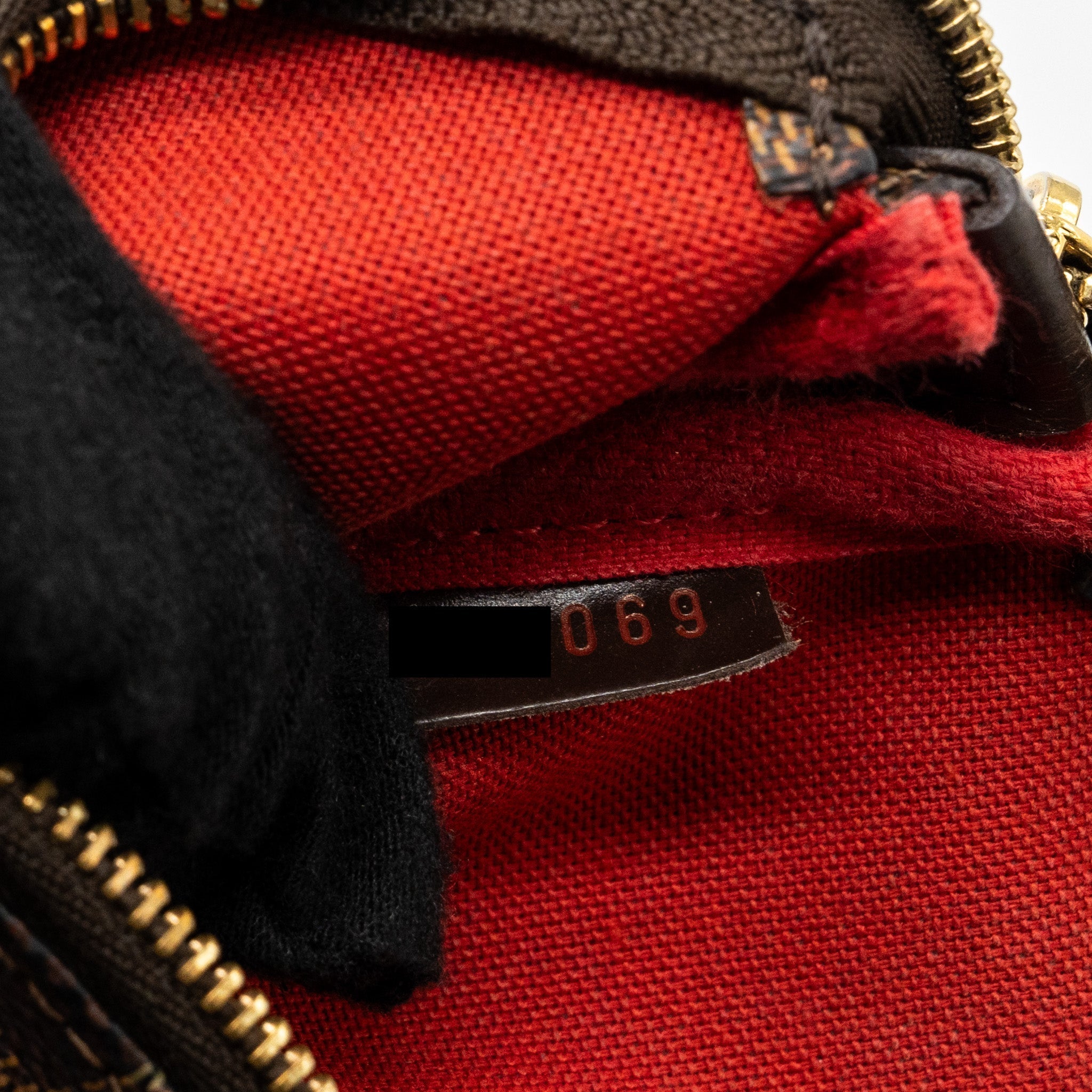 louis-vuitton-eva-pochette-damier-ebene-ghw