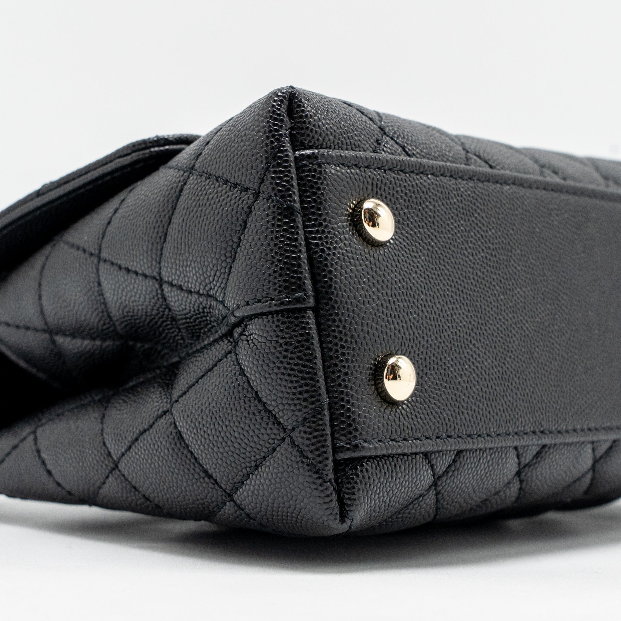 chanel-small-coco-handle-caviar-black-lghwmicrochip
