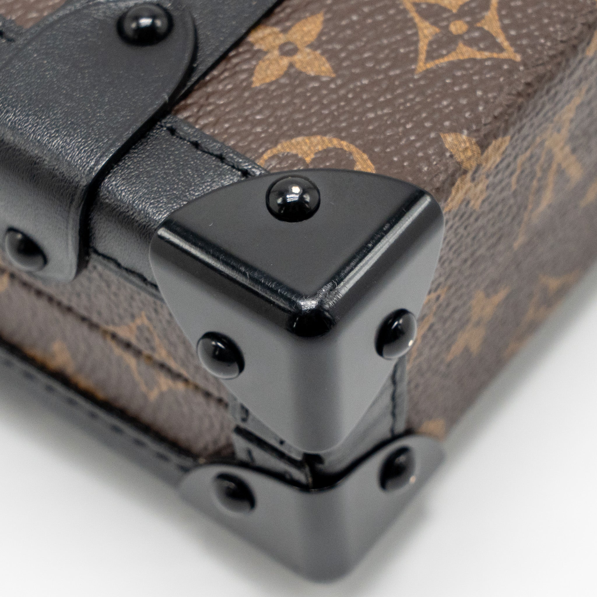 louis-vuitton-petite-malle-monogram-canvas-smooth-calfskin-ghw