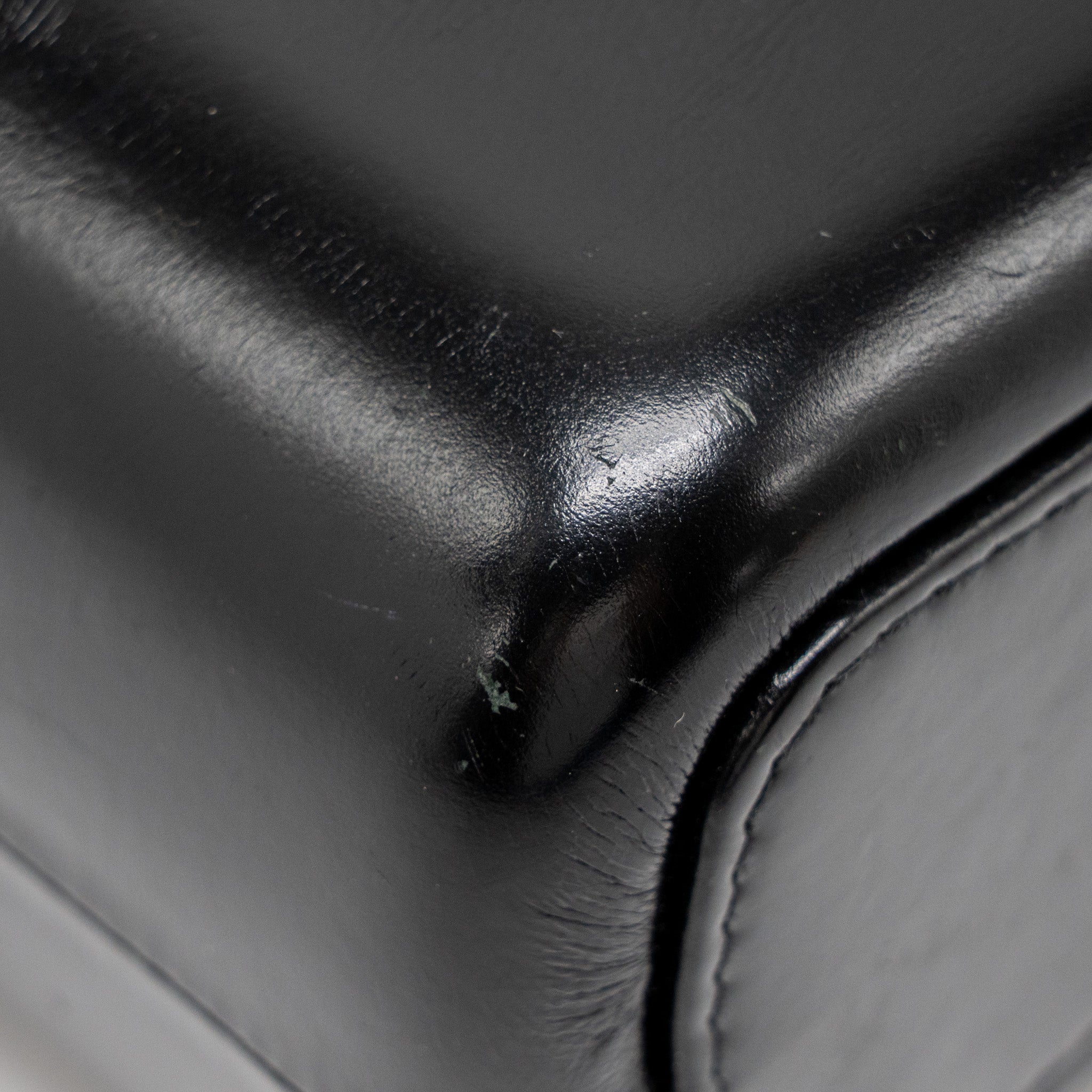 chanel-gabrielle-hobo-bag-shiny-calfskin-black-multicolour-hardware