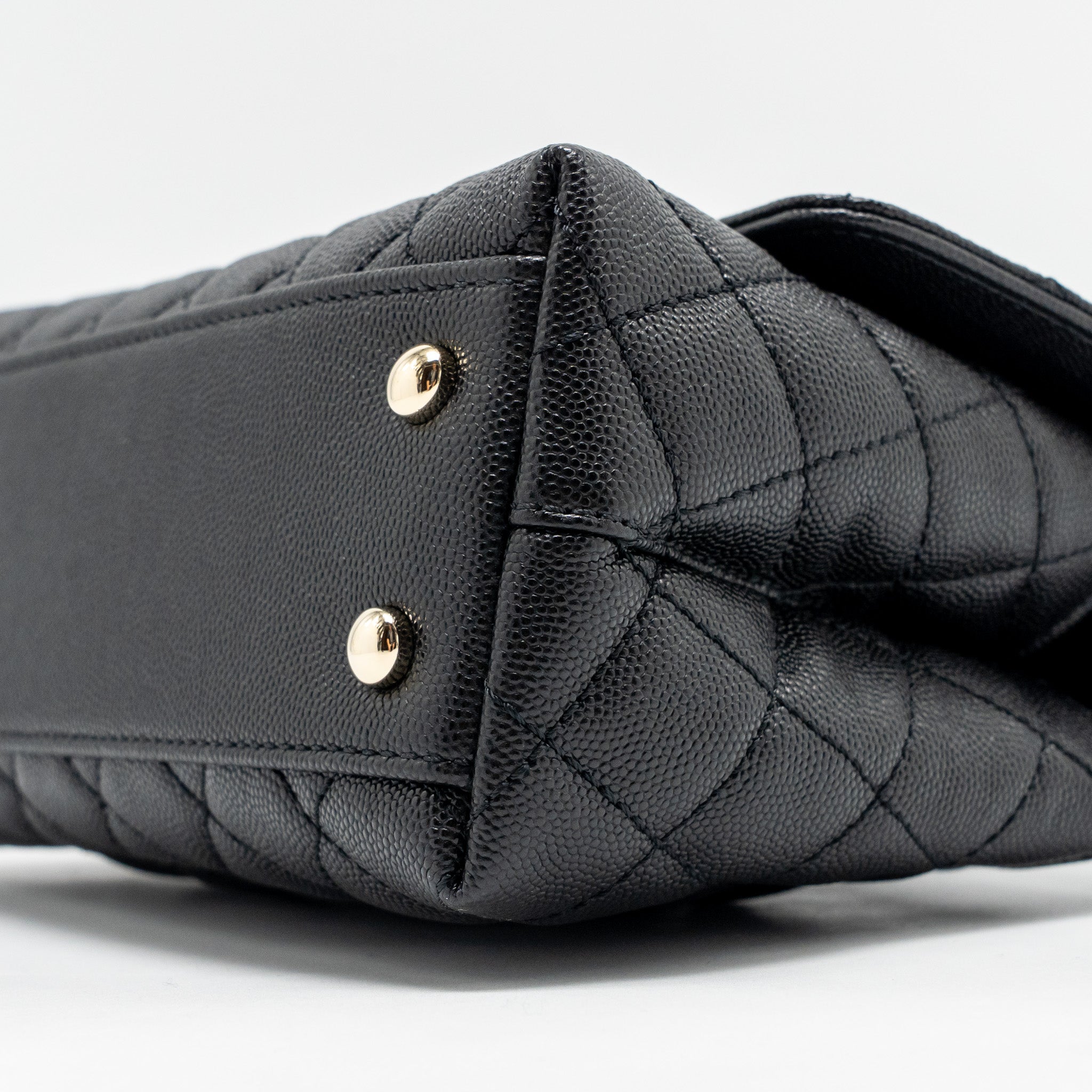 chanel-small-coco-handle-caviar-black-lghwmicrochip