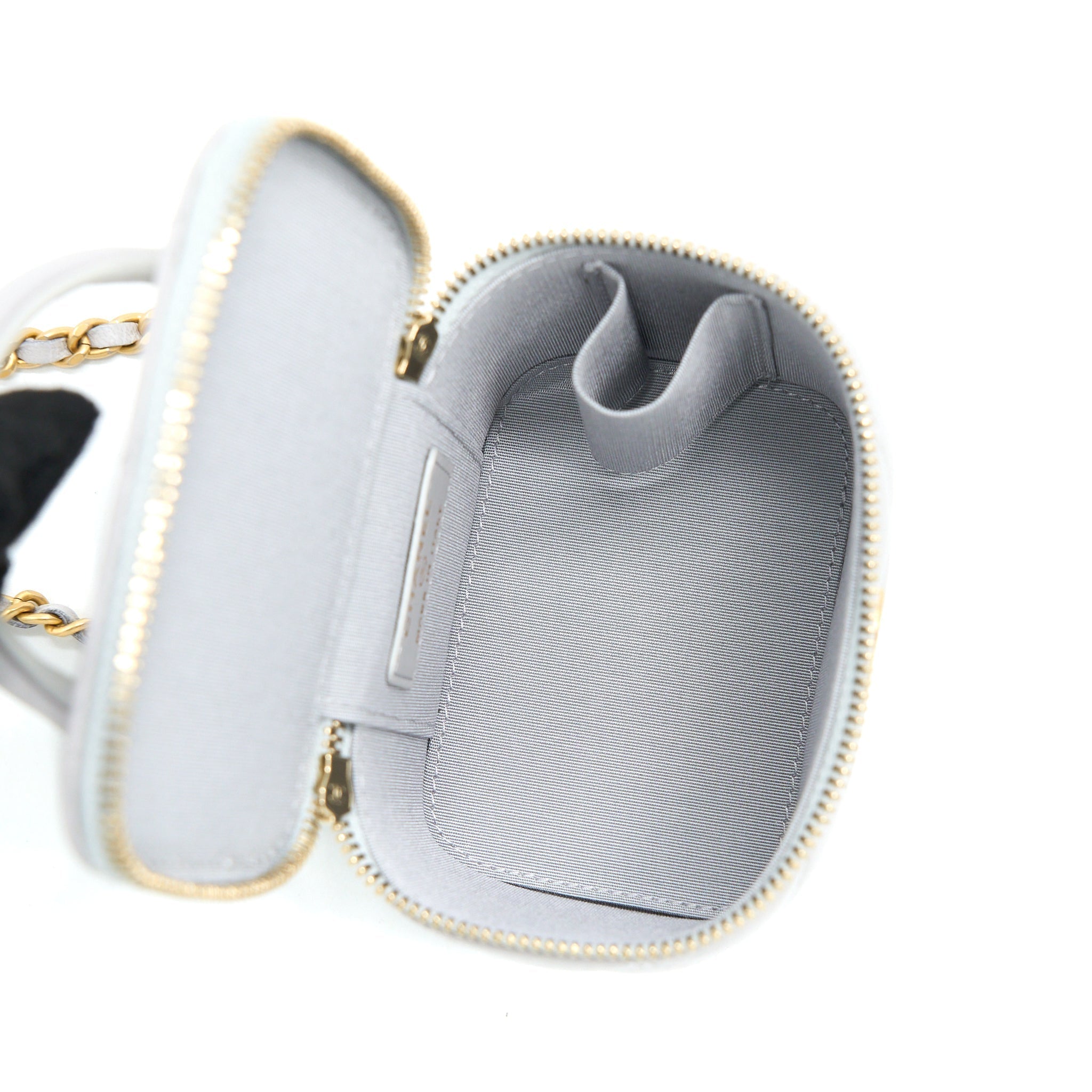 chanel-21a-top-handle-mini-vanity-with-chain-lambskin-light-grey-ghw