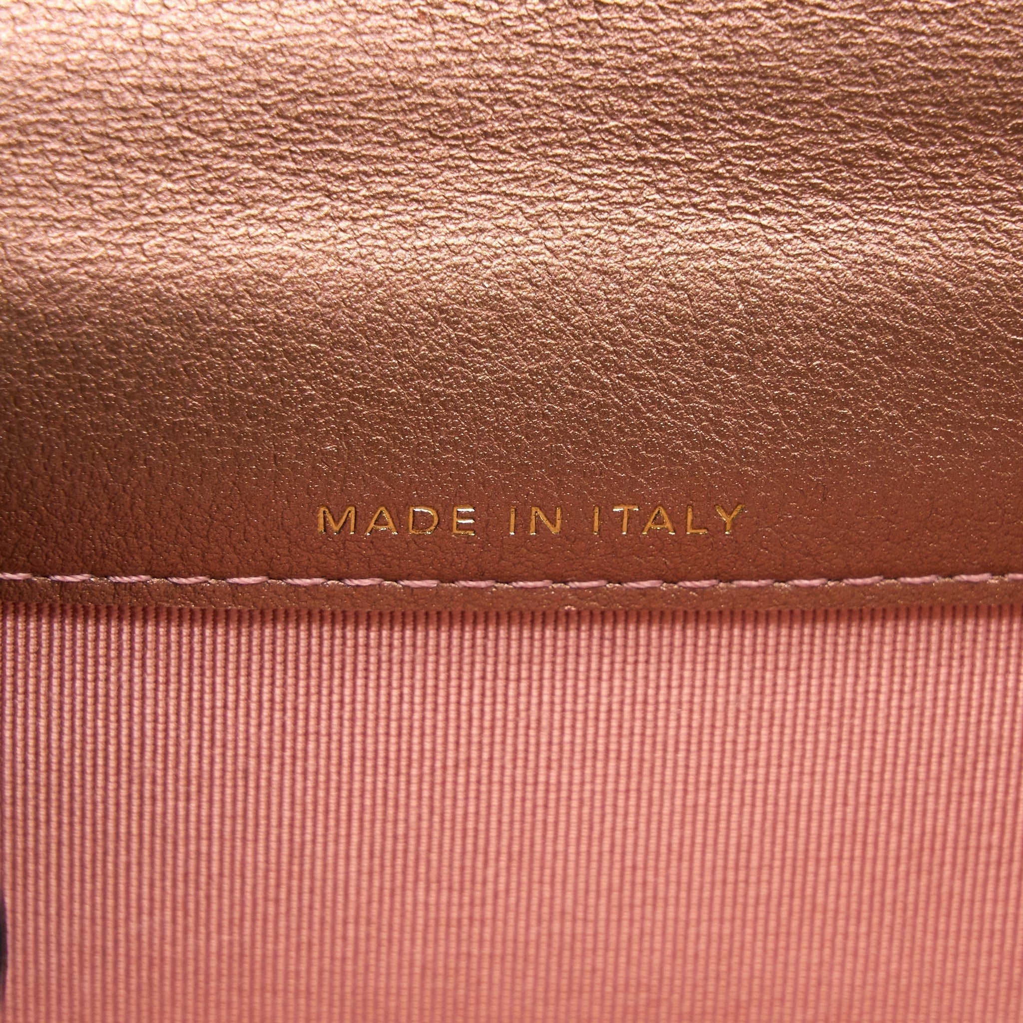 chanel-2-55-reissue-flap-card-holder-metallic-grained-calfskin-21a-rose-gold-rghw