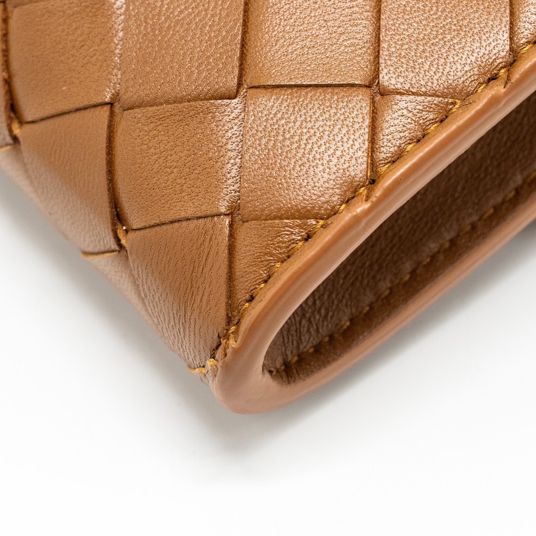 bottega-veneta-andiamo-clutch-bag-lambskin-brown-ghw