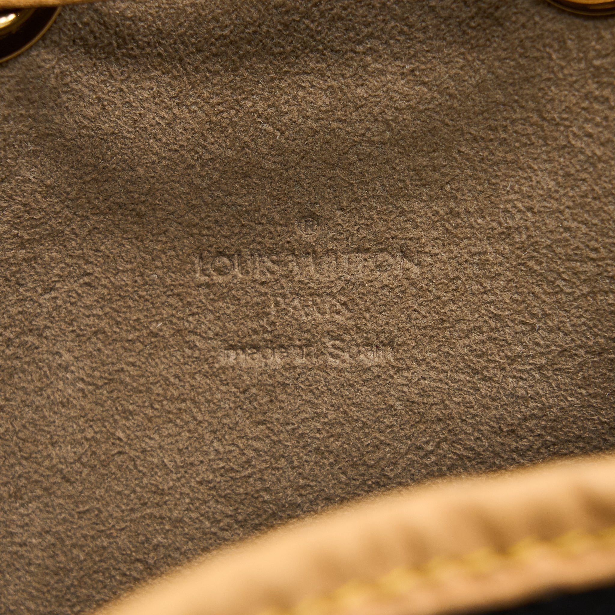 louis-vuitton-petit-noe-black-monogram-multicolour-ghw