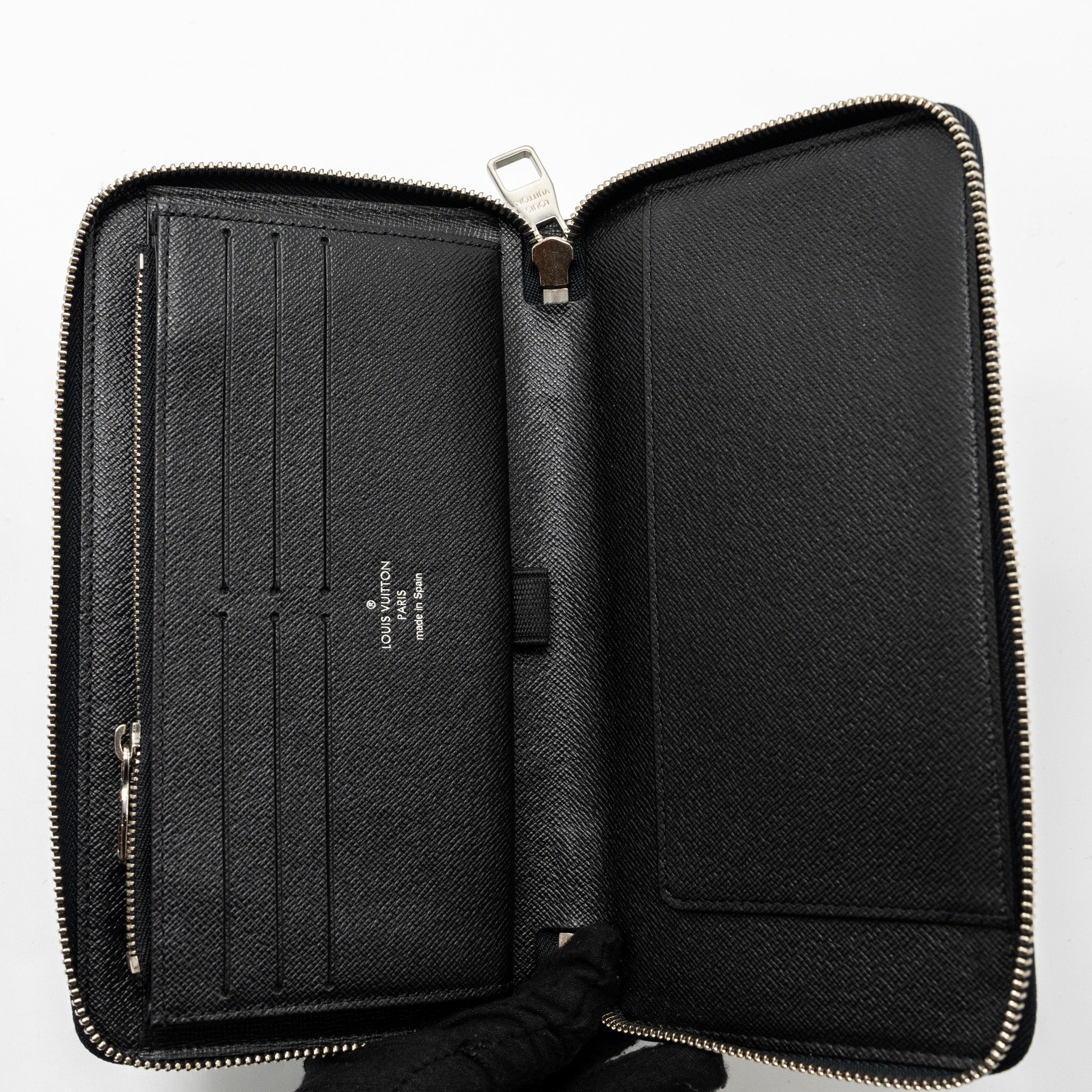 louis-vuitton-zippy-organiser-damier-graphite-canvas-black-shw