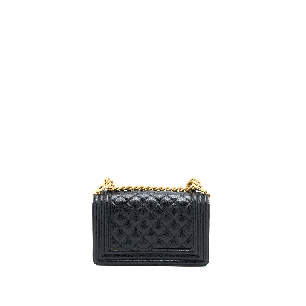 chanel-small-boy-bag-caviar-black-ghw-microchip-2