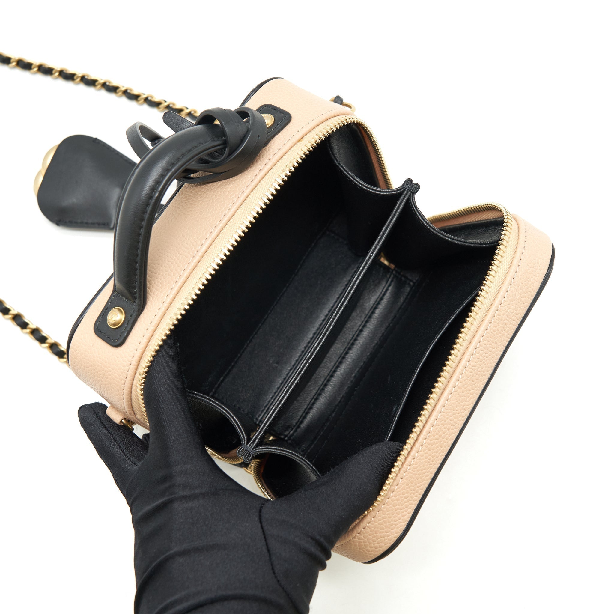 chanel-mini-vanity-filigree-caviar-beige-black-lghw