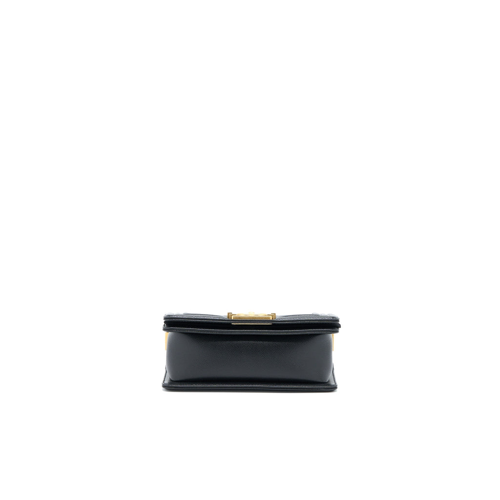 chanel-small-boy-bag-caviar-black-ghw-microchip-2