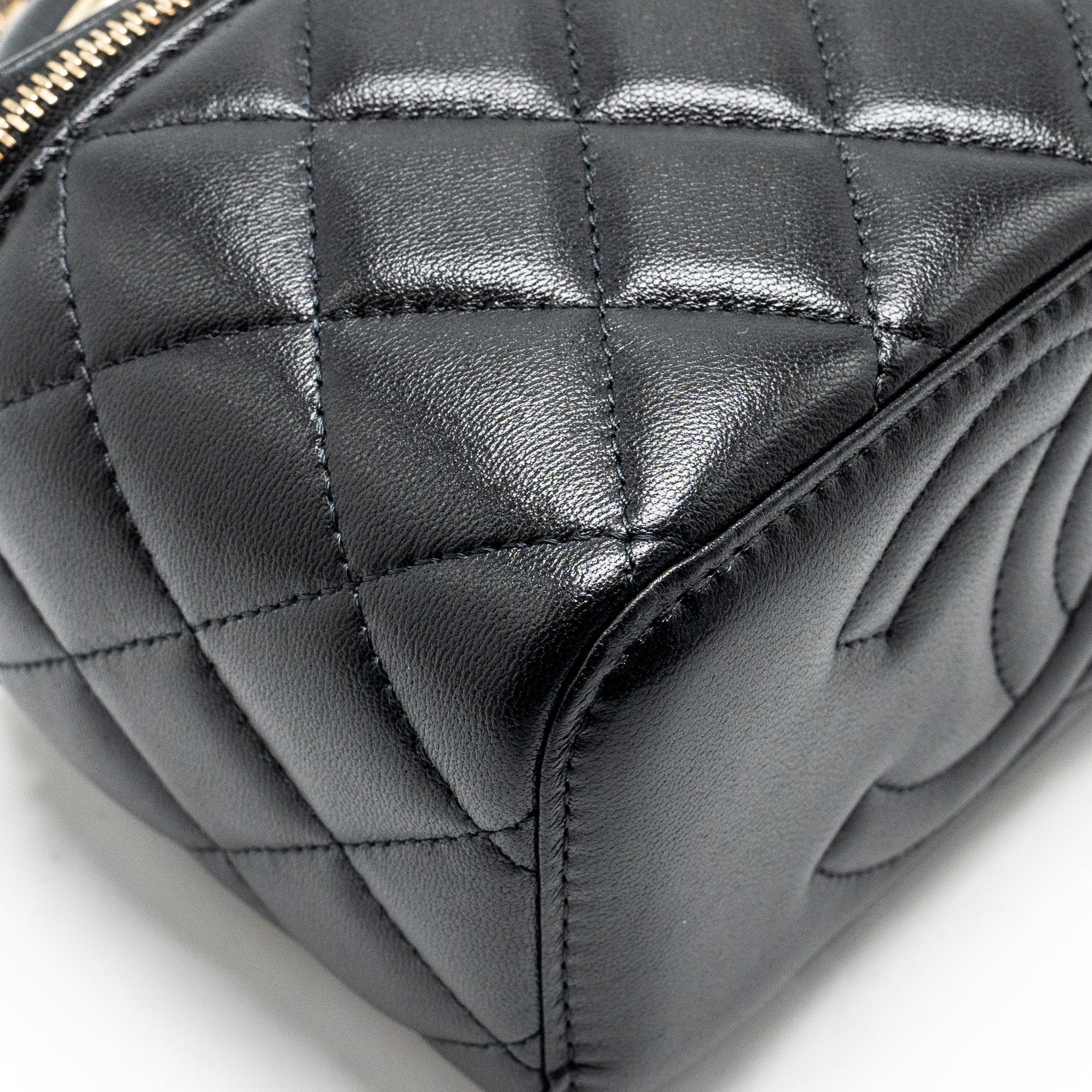 chanel-top-handle-long-vanity-case-lambskin-black-lghw-microchip-1