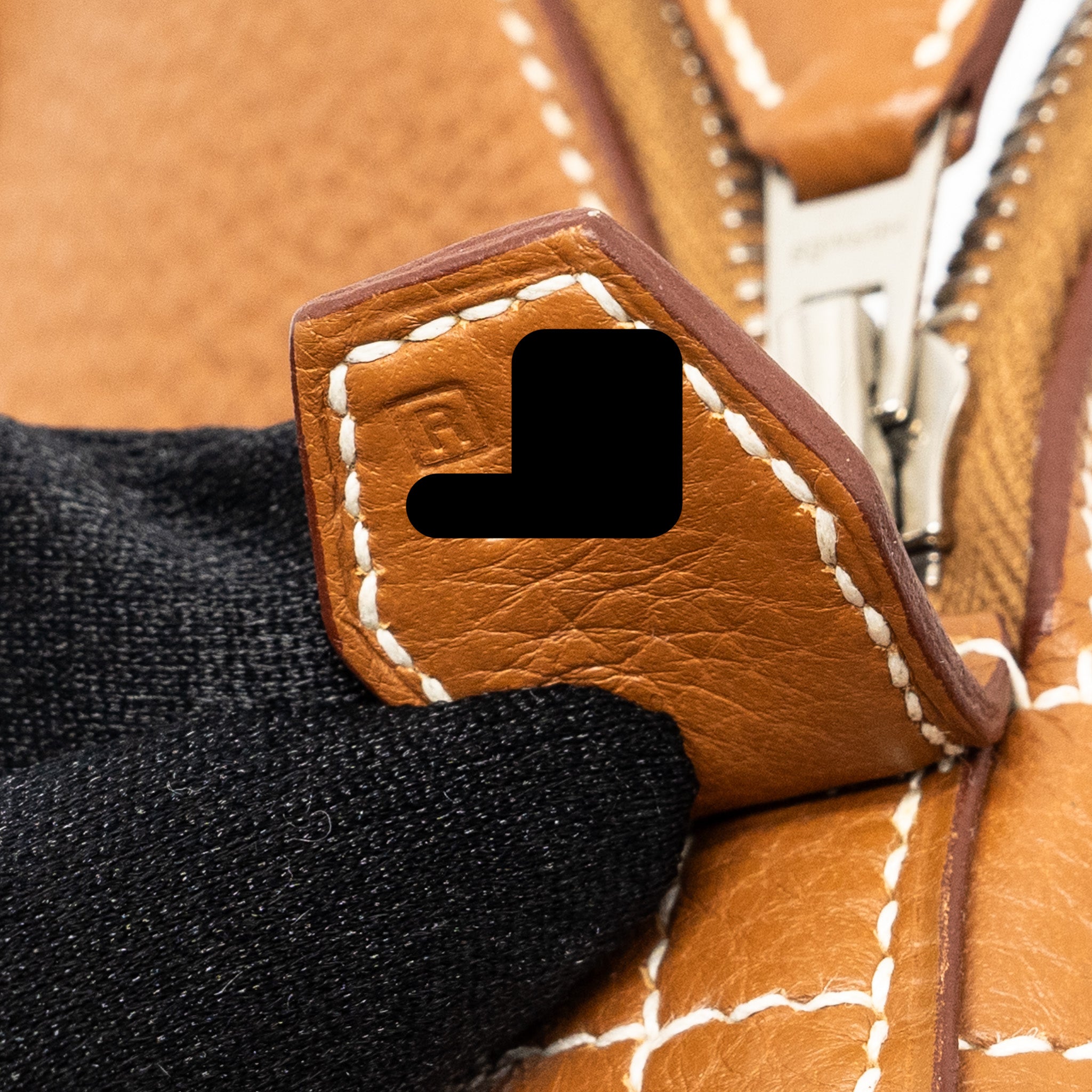 hermes-bolide-31-clemence-gold-shw-stamp-square-r
