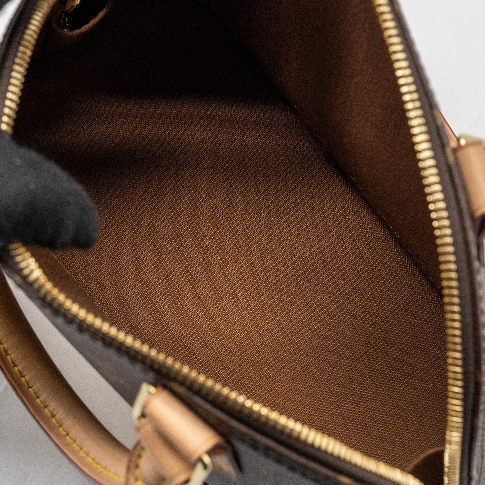 louis-vuitton-alma-bb-monogram-canvas-ghw-2