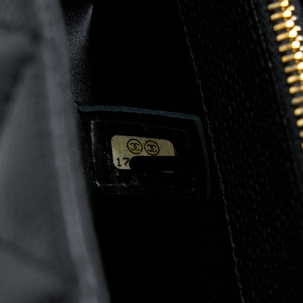 chanel-grand-shopping-tote-gst-caviar-black-ghw