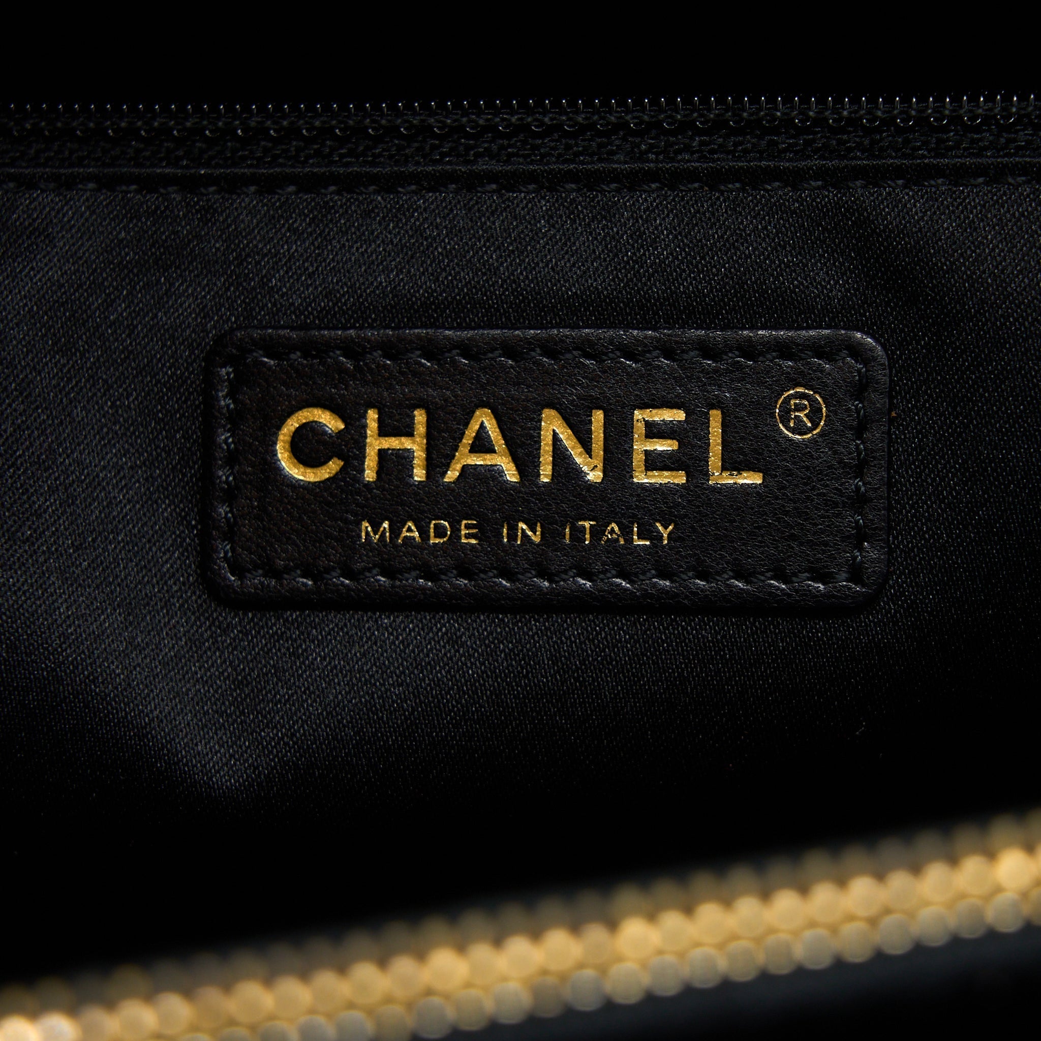 chanel-grand-shopping-tote-gst-caviar-black-ghw
