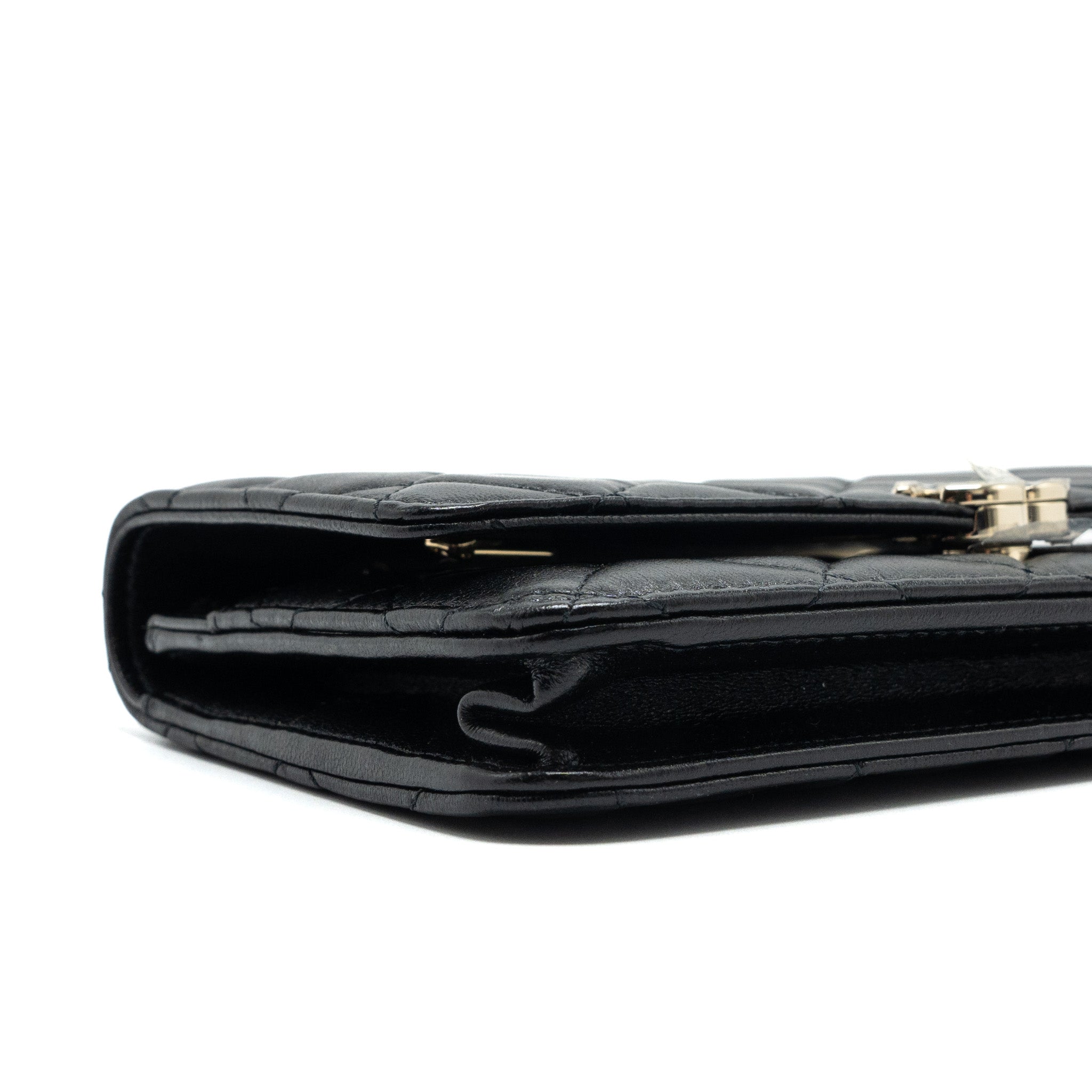 chanel-leather-top-handle-wallet-on-chain-lambskin-black-lghw-microchip