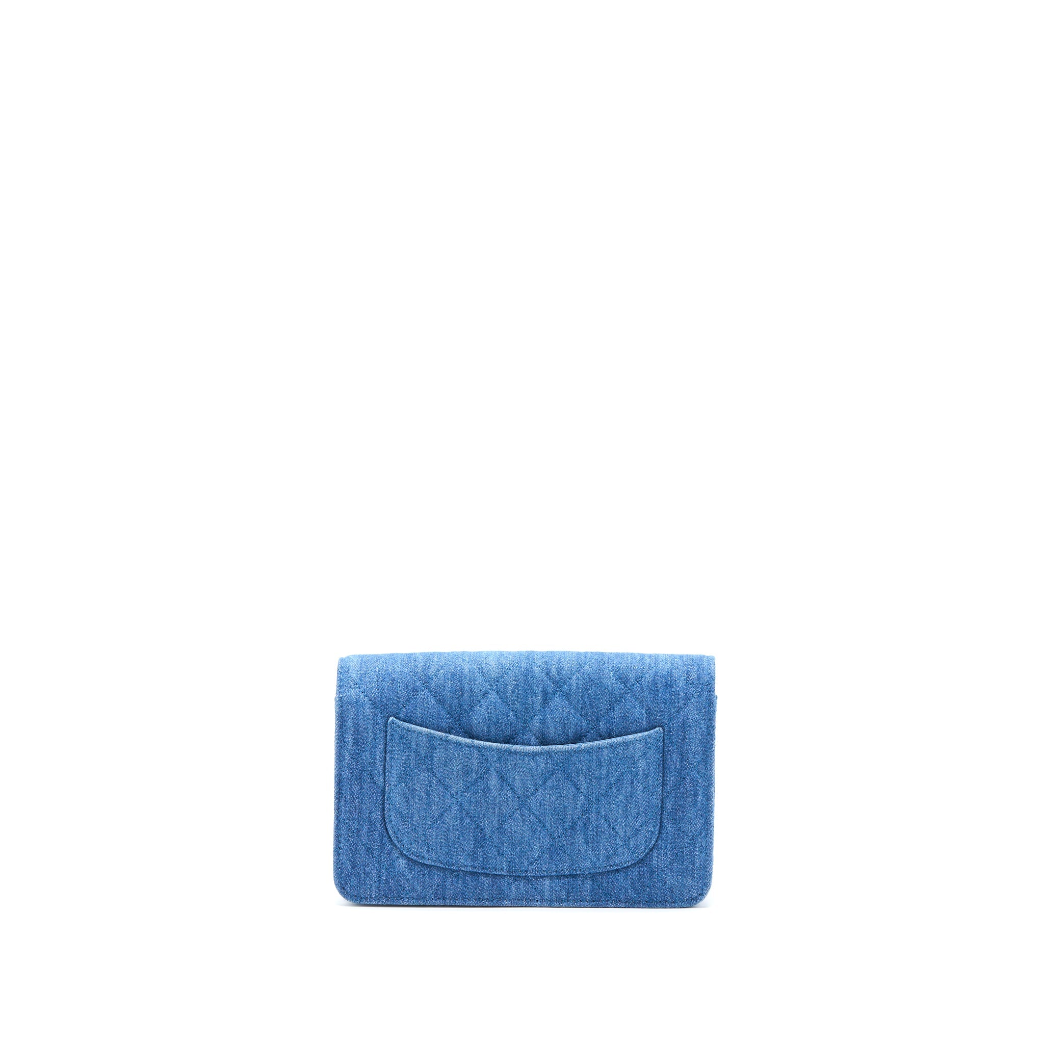 chanel-pearl-crush-wallet-on-chain-denim-light-blue-ghw-microchip