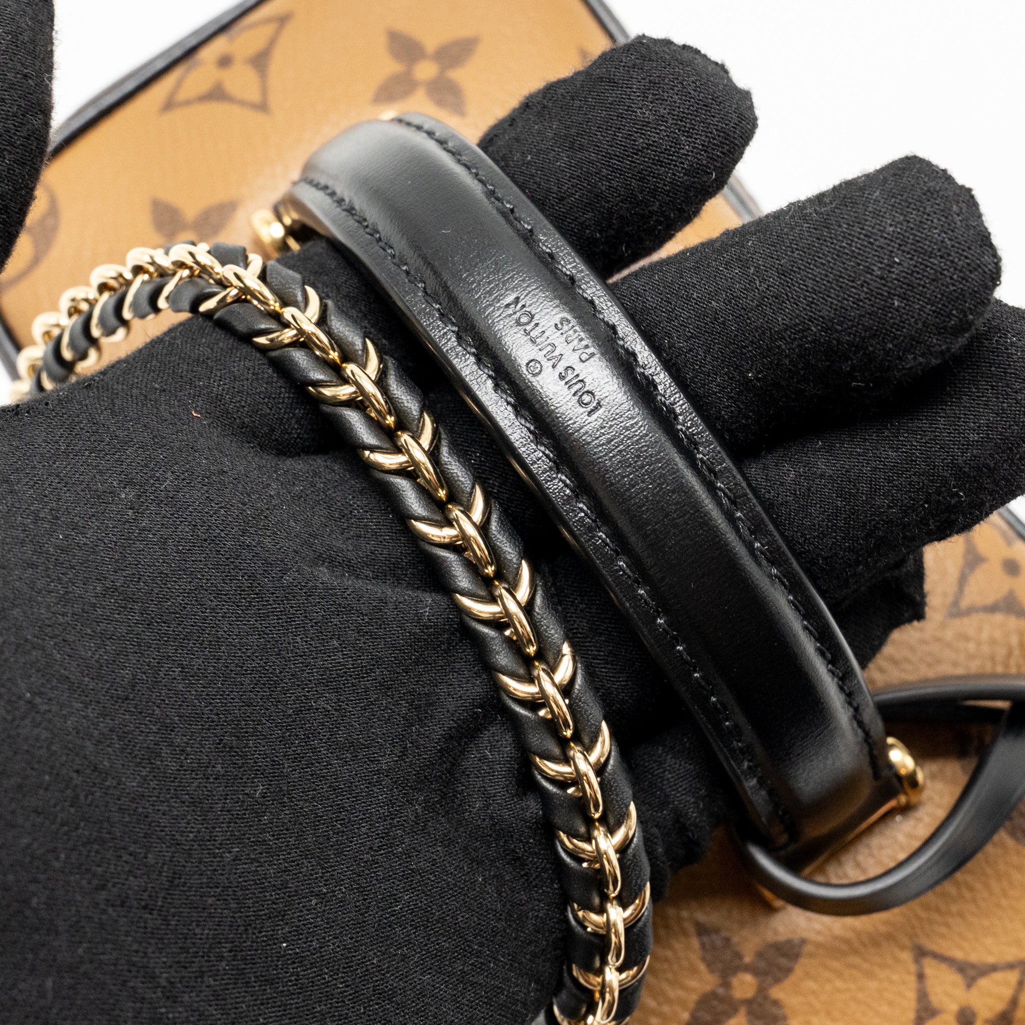louis-vuitton-vanity-pm-monogram-canvas-ghw-4