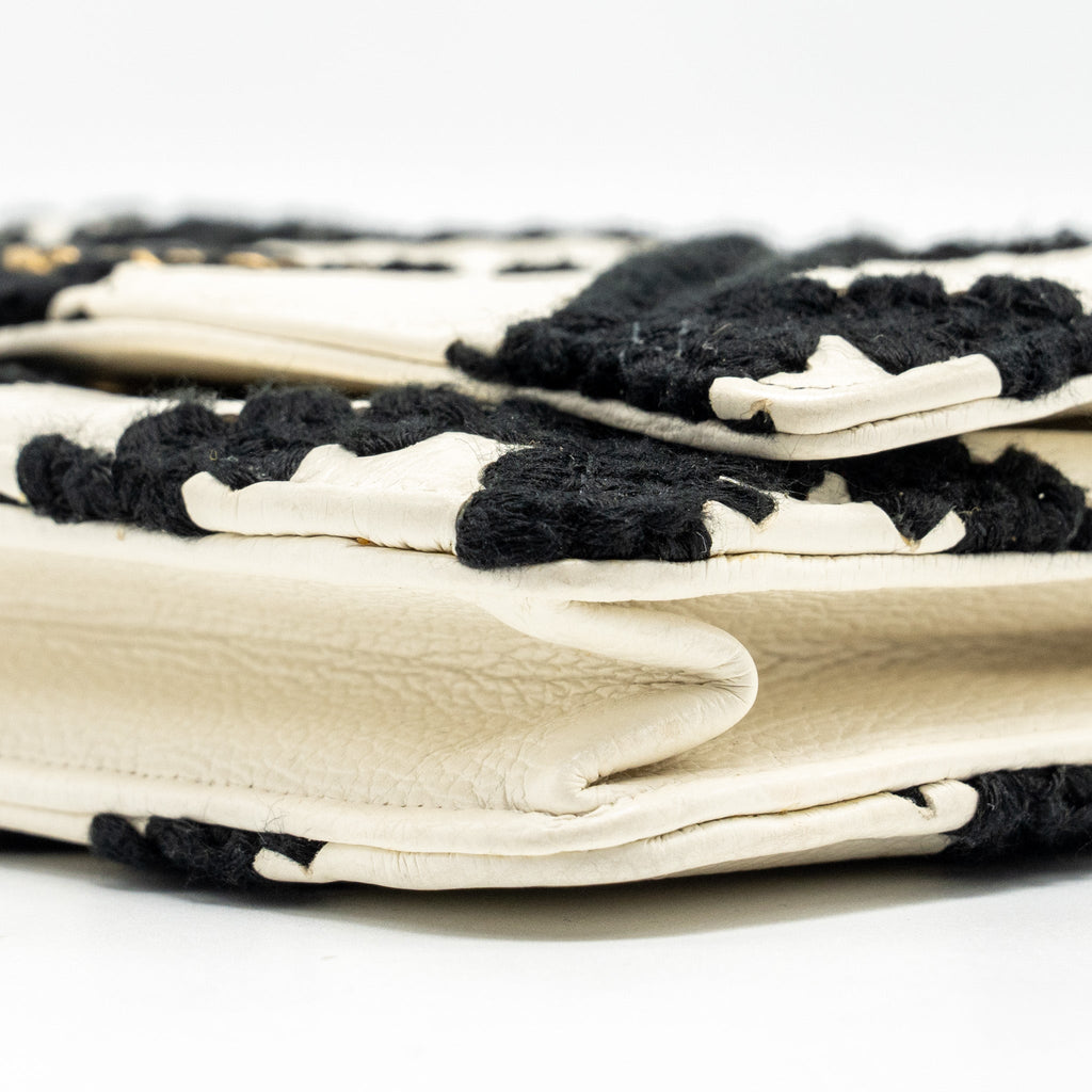 chanel-19-wallet-on-chain-fabric-calfskin-white-black-multicolour-hardware