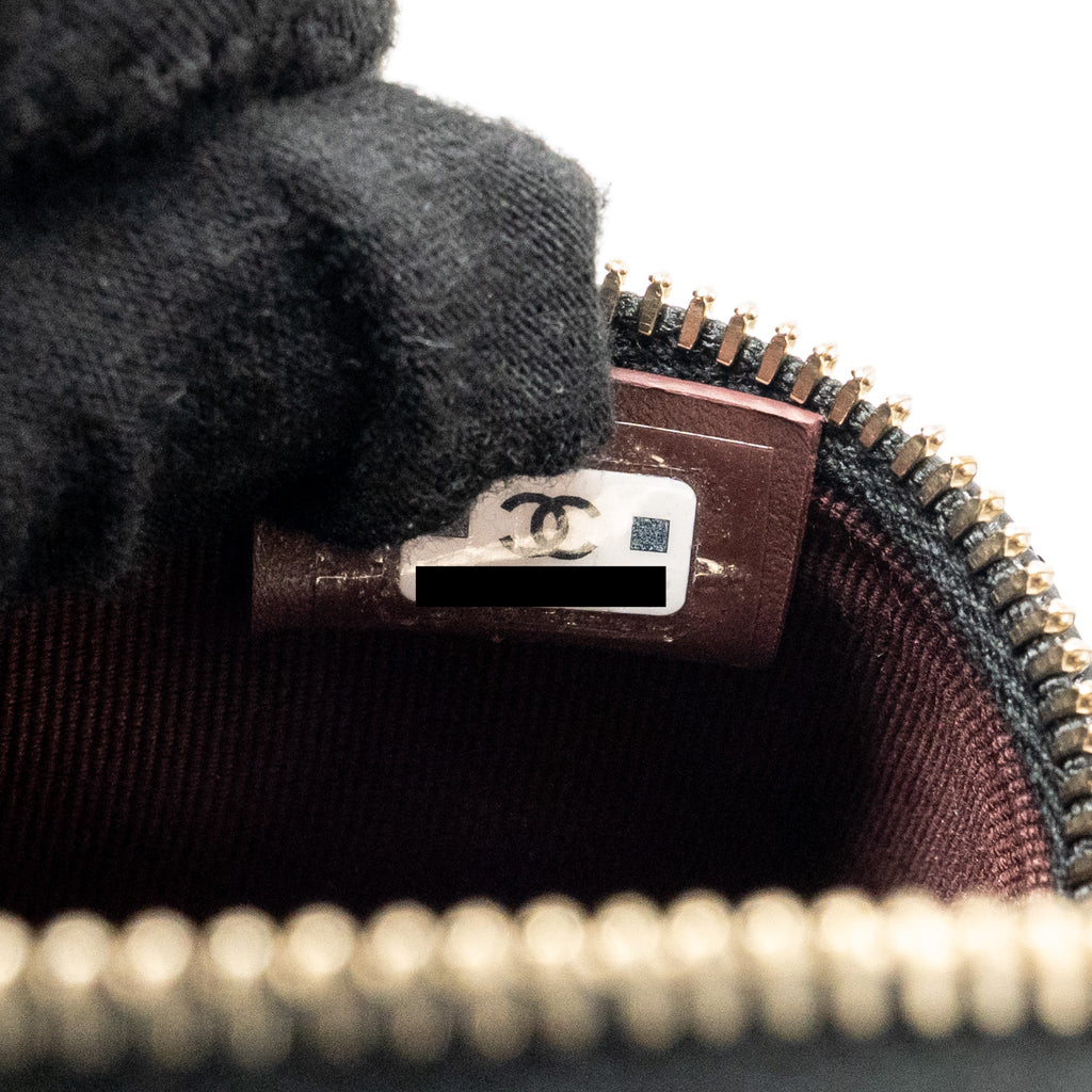 chanel-25p-cc-top-handle-vanity-bag-caviar-black-lghwmicrochip