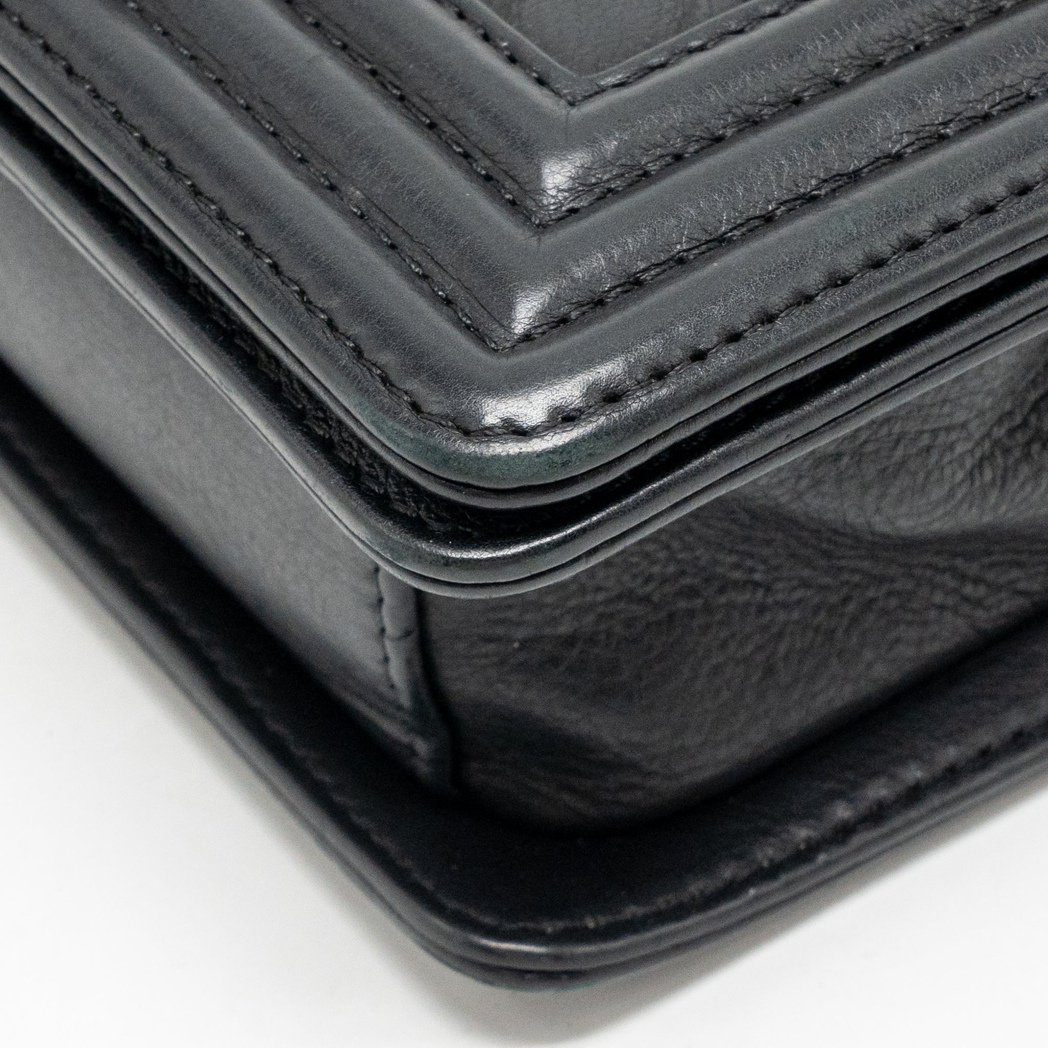 chanel-small-boy-bag-arabesque-calfskin-black-ruthenium-shw