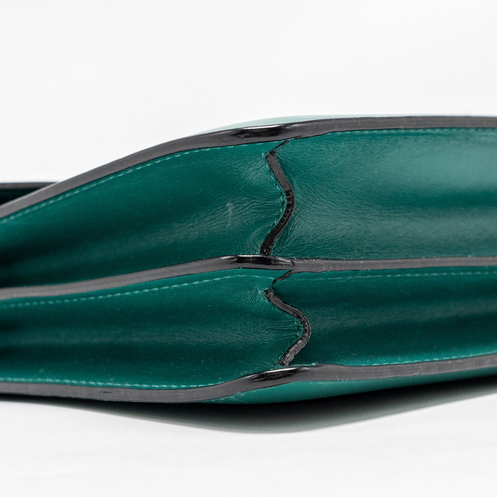 bvlgari-serpenti-forever-bag-calfskin-green-lghw-1