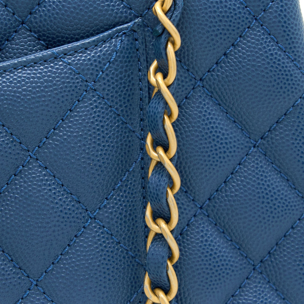 chanel-medium-coco-handle-flap-bag-caviar-ghw