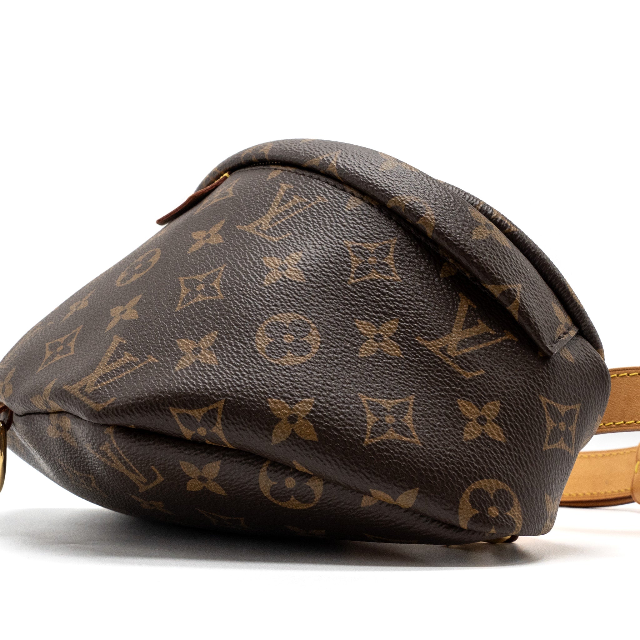 louis-vuitton-bum-bag-monogram-canvas-ghw-1