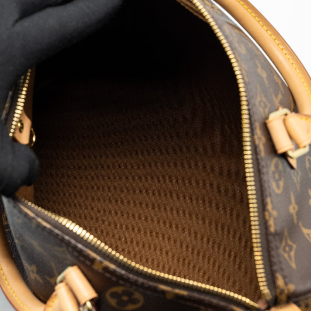 louis-vuitton-speedy-30-monogram-canvas-ghw-10