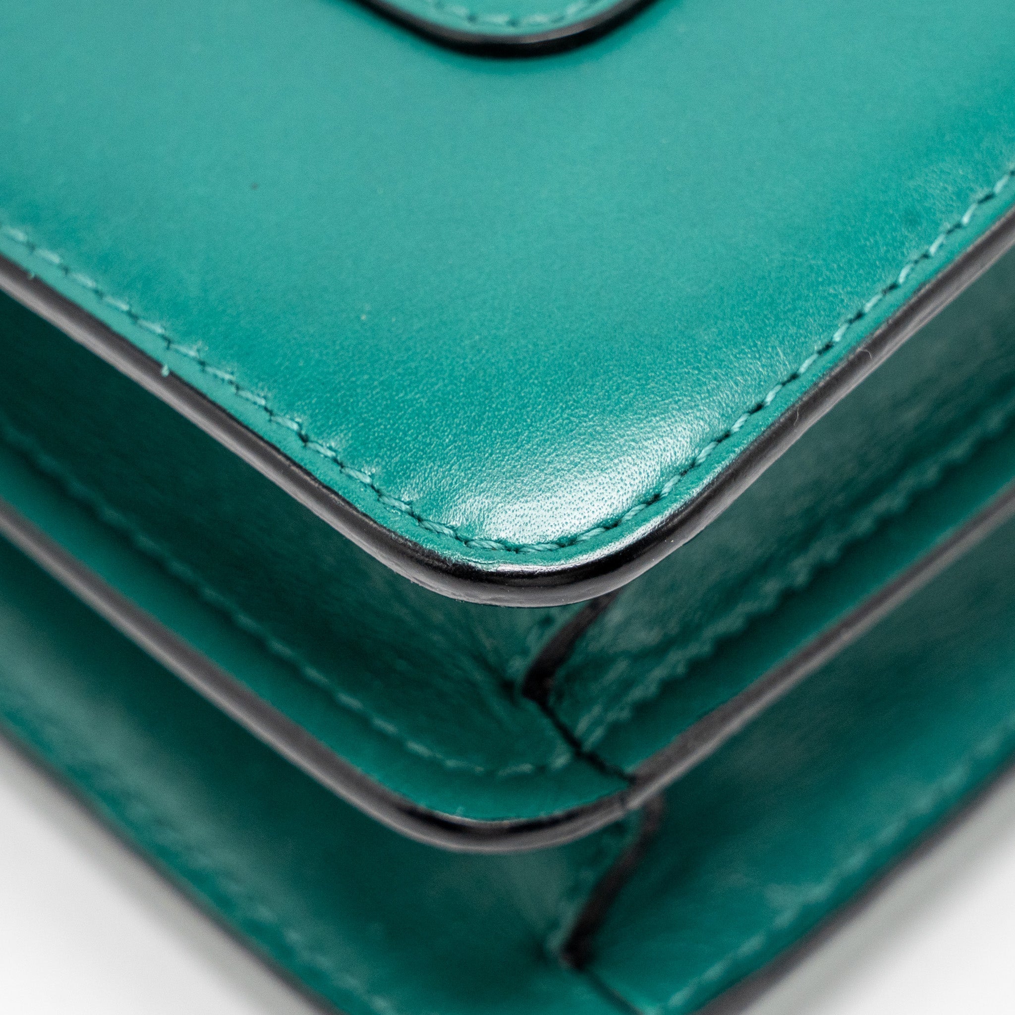 bvlgari-serpenti-forever-bag-calfskin-green-lghw-1