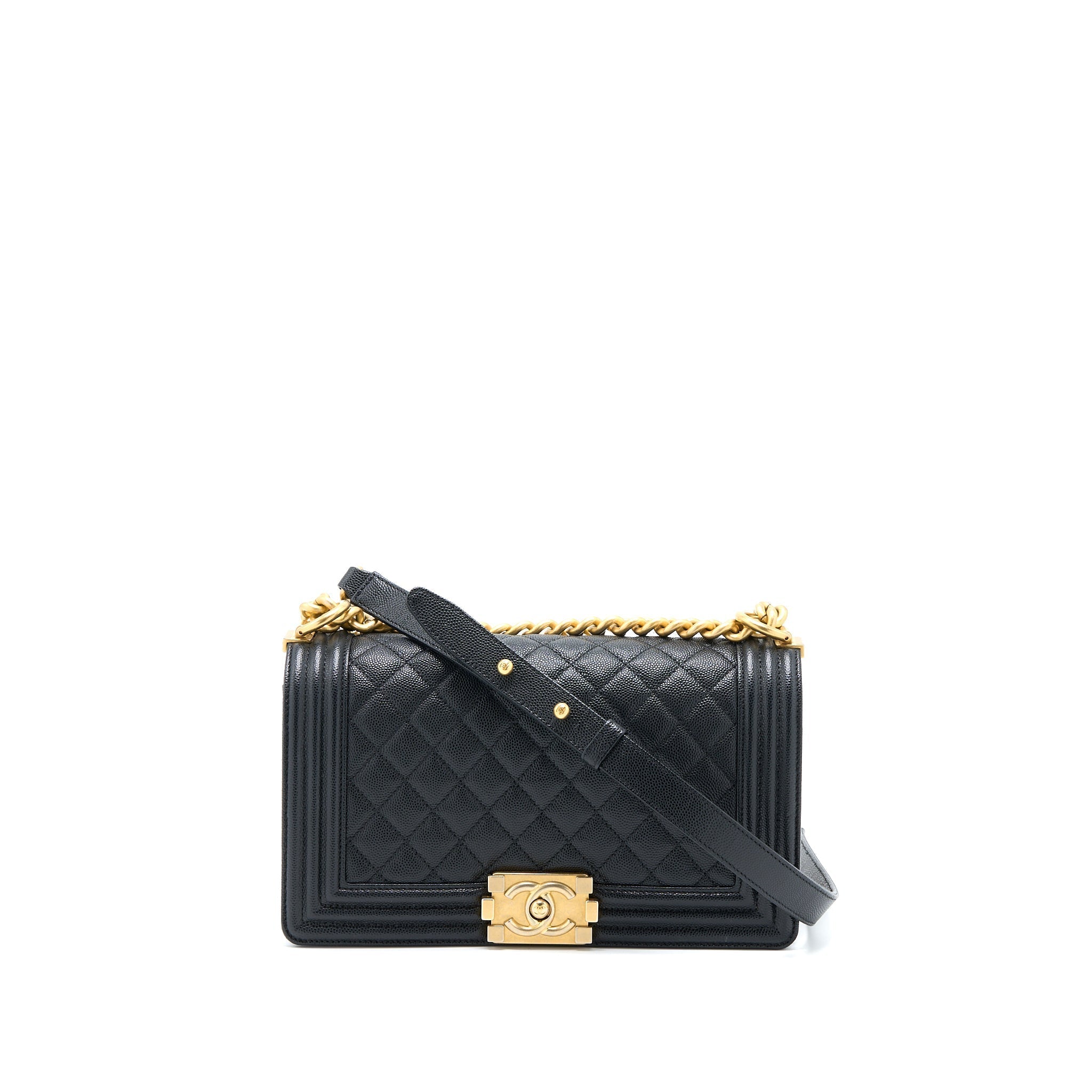 chanel-medium-boy-bag-caviar-black-ghw