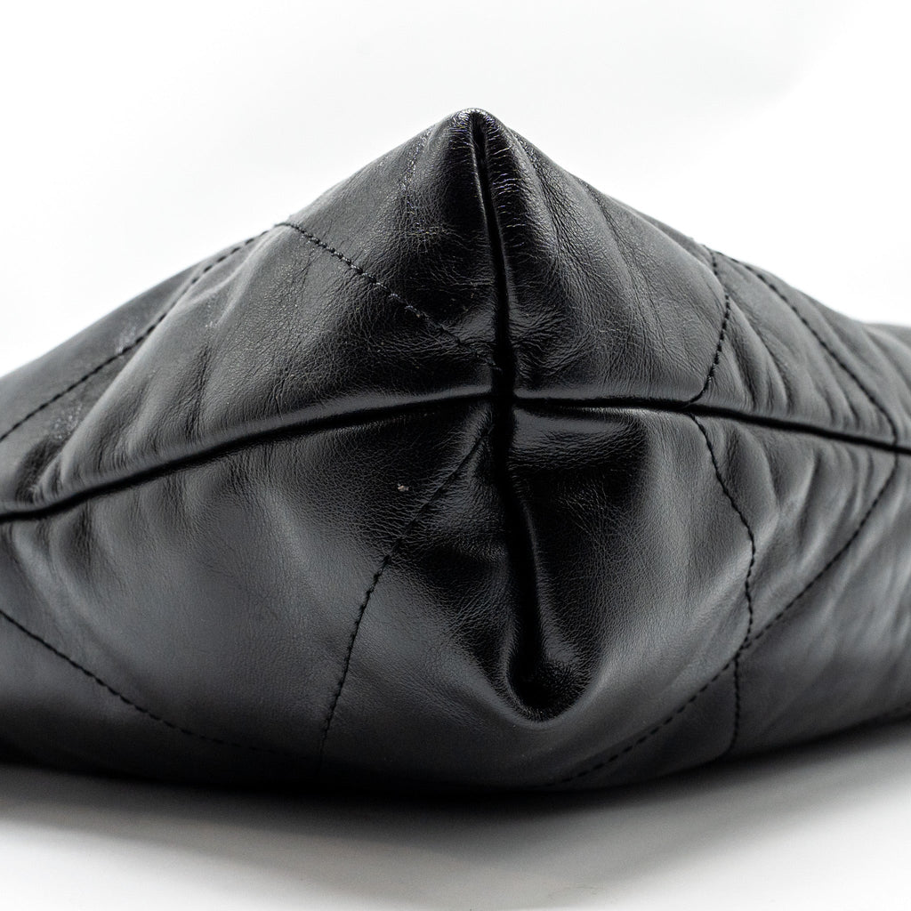 chanel-medium-22-bag-calfskin-so-black-microchip-copy-1