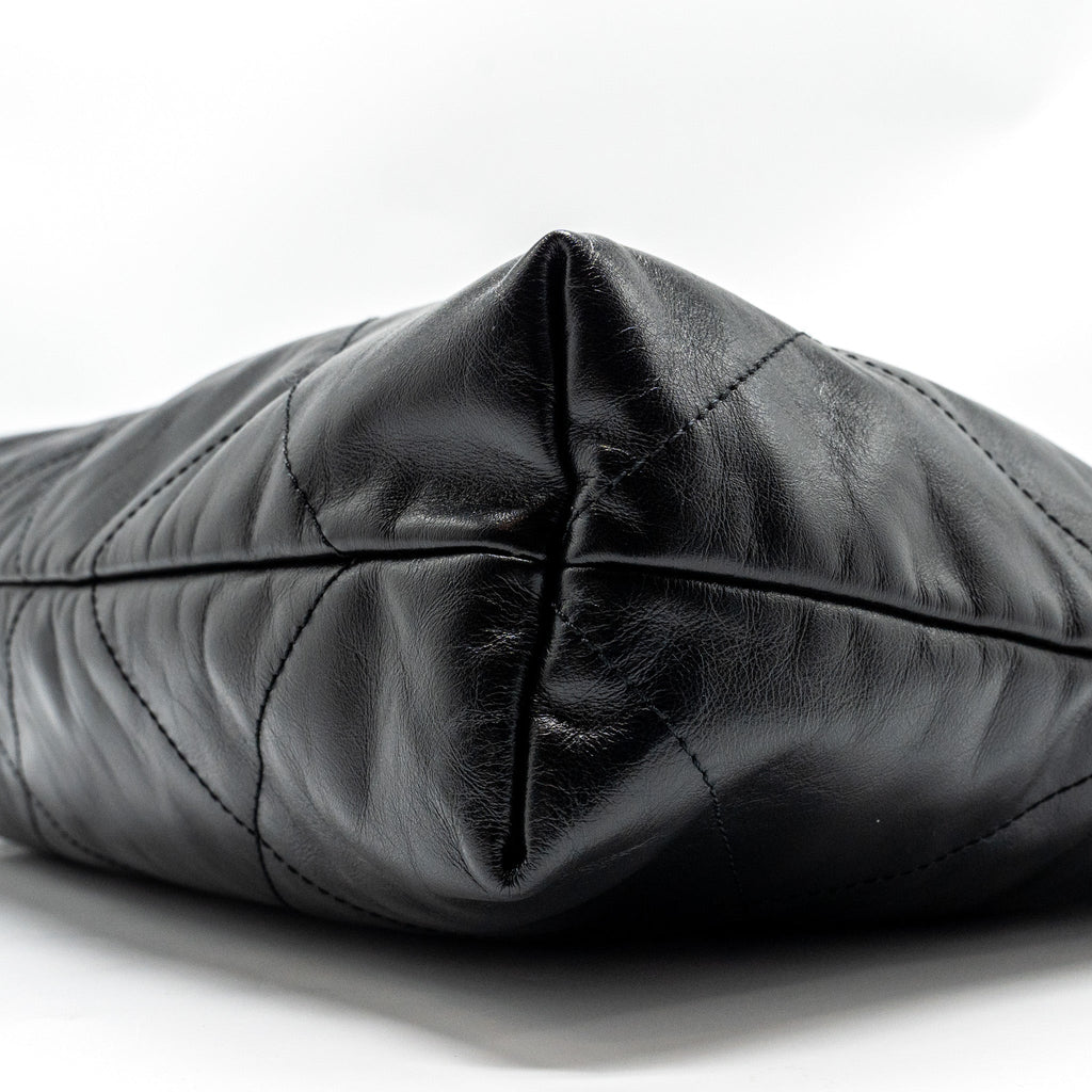chanel-medium-22-bag-calfskin-so-black-microchip-copy-1