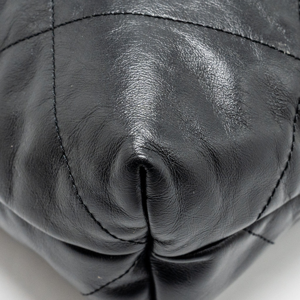 chanel-medium-22-bag-calfskin-so-black-microchip-copy-1