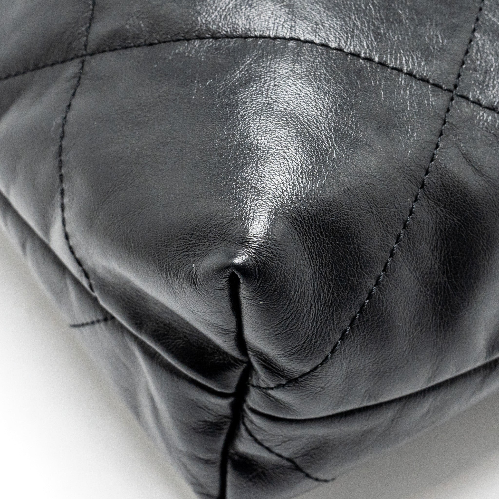 chanel-medium-22-bag-calfskin-so-black-microchip-copy-1