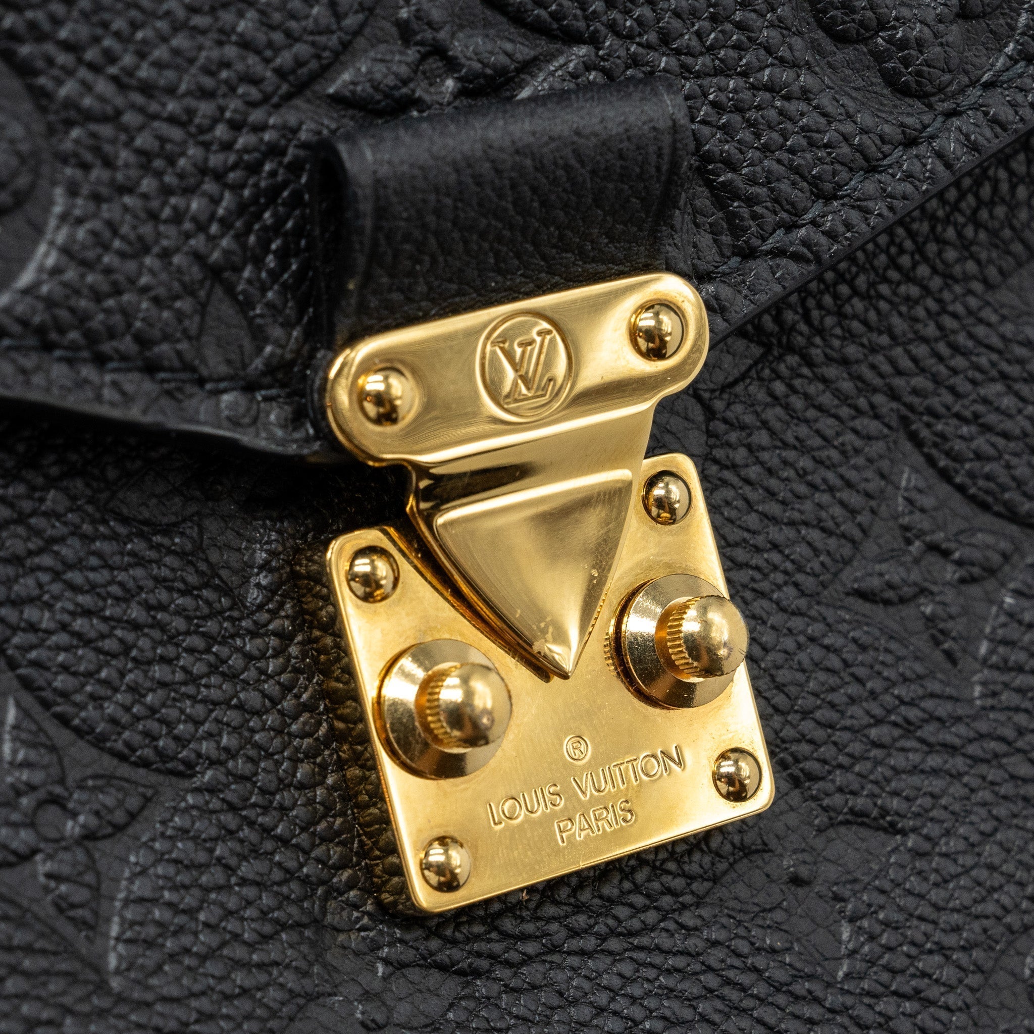 louis-vuitton-pochette-metis-empreinte-black-ghw