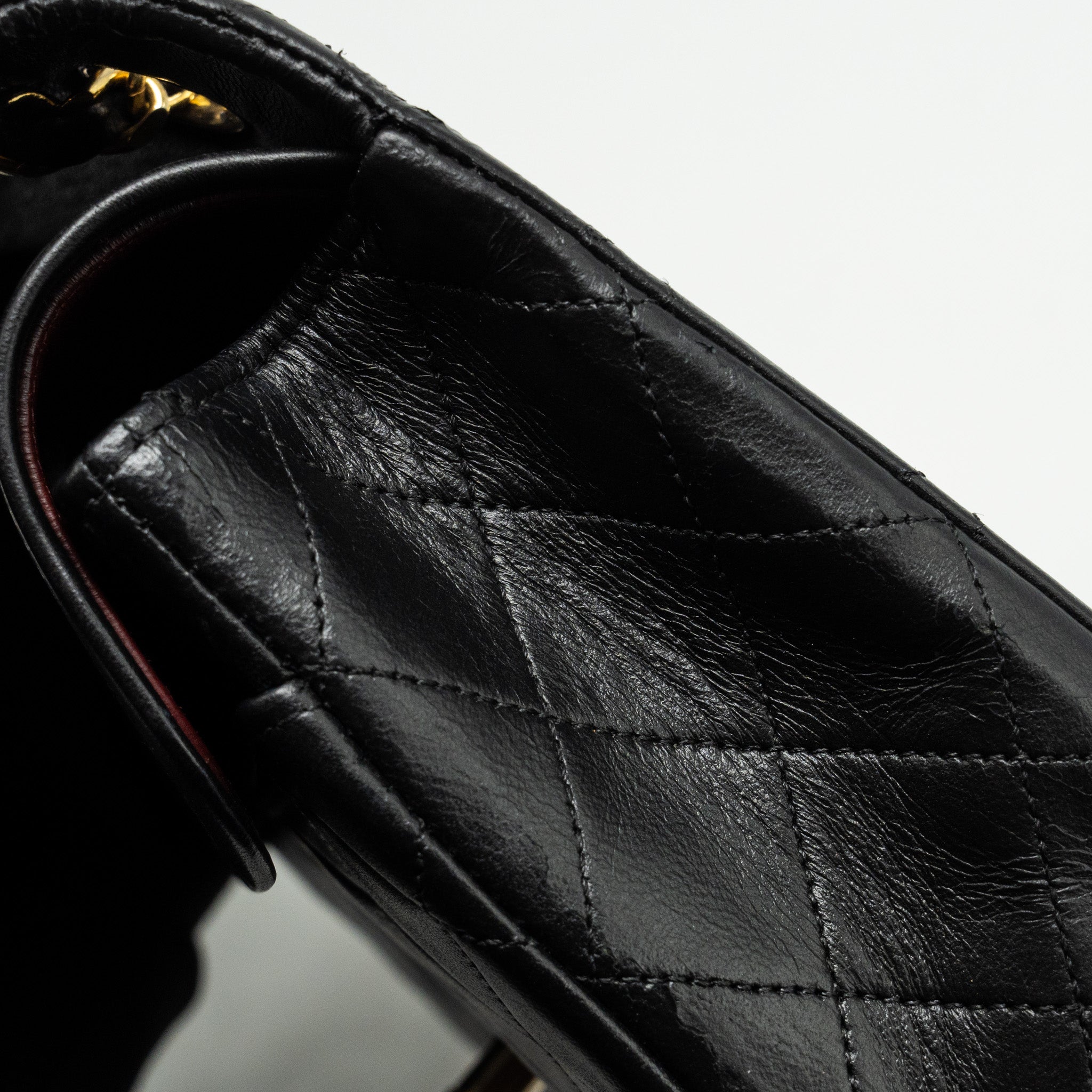 chanel-vintage-medium-classic-double-flap-bag-lambskin-black-ghw
