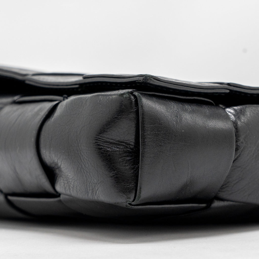 bottega-veneta-cassette-bag-aged-calfskin-black-shw-1
