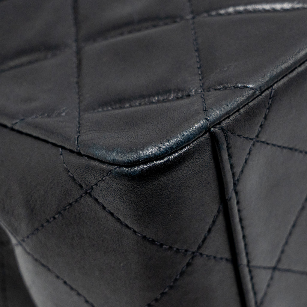 chanel-vintage-classic-flap-jumbo-bag-lambskin-black-ghw