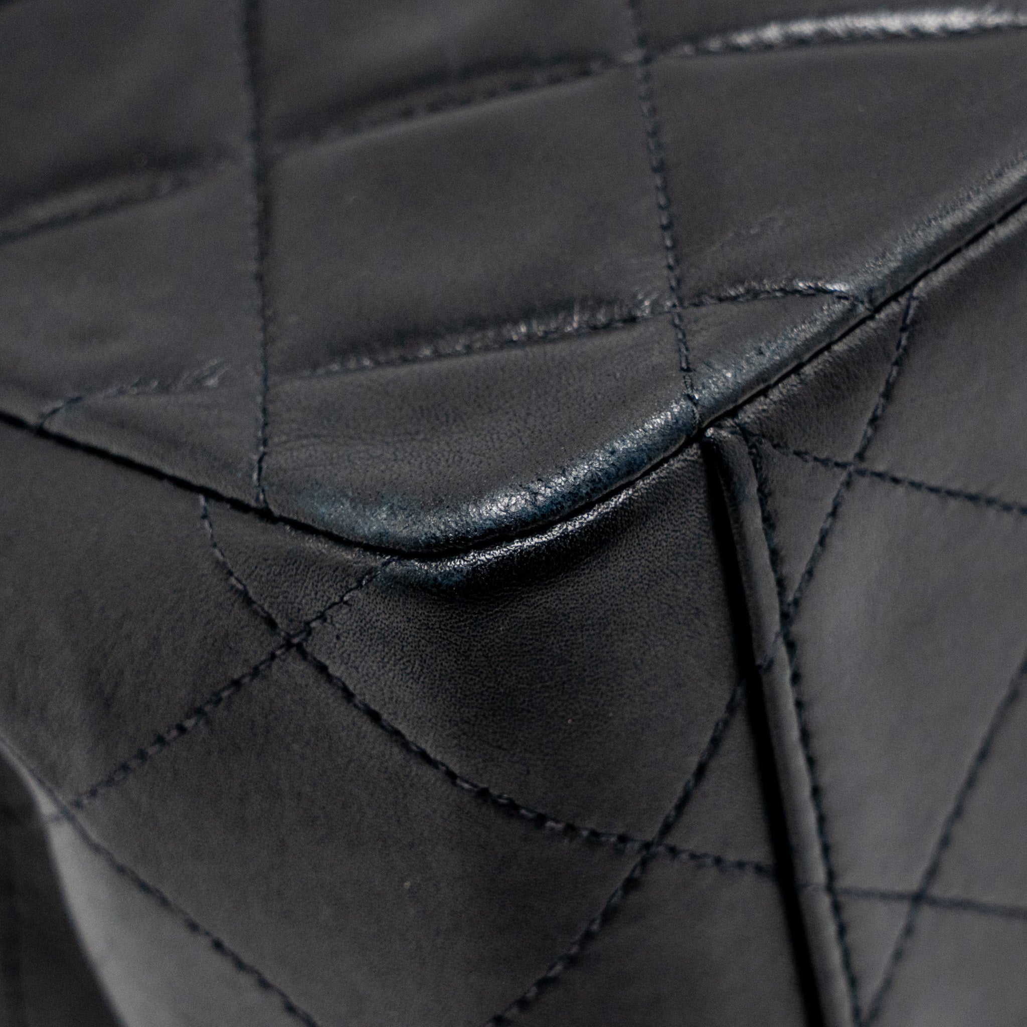 chanel-vintage-classic-flap-jumbo-bag-lambskin-black-ghw