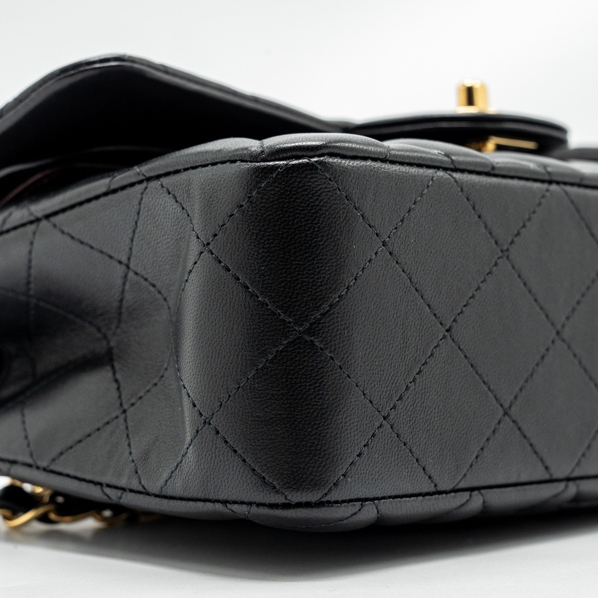 chanel-small-classic-double-flap-bag-lambskin-black-ghwmicrochip