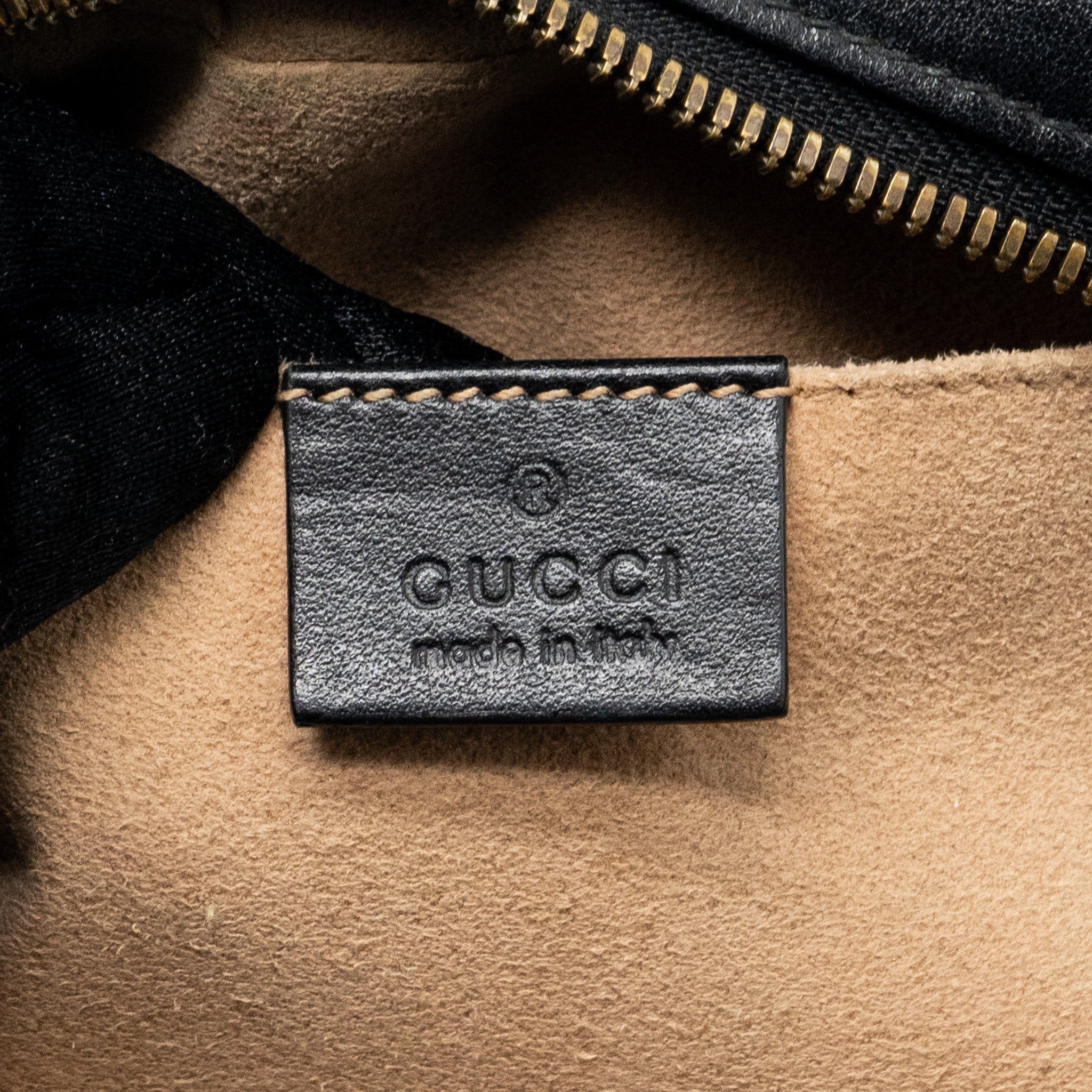 gucci-gg-marmont-small-matelasse-shoulder-bag-calfskin-black-ghw-1
