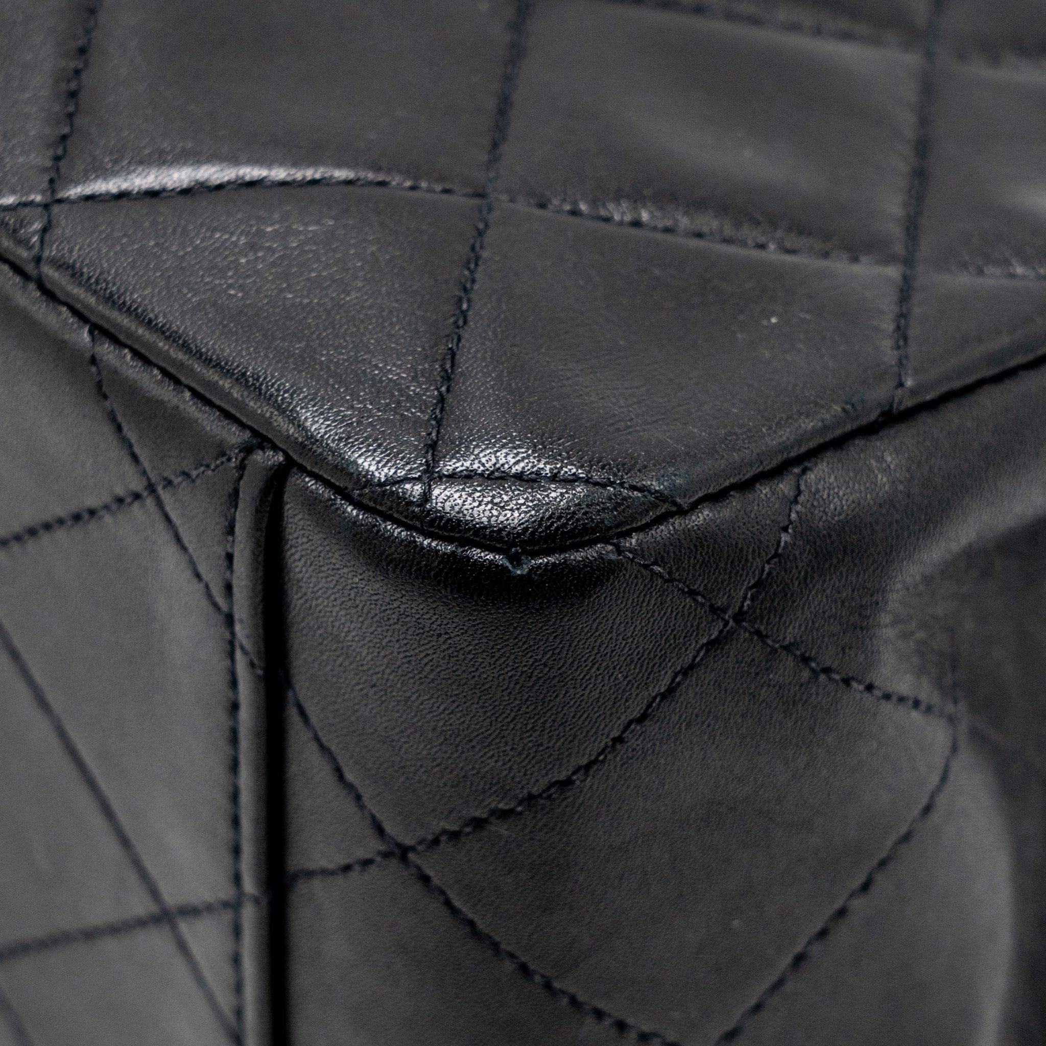 chanel-vintage-classic-flap-jumbo-bag-lambskin-black-ghw