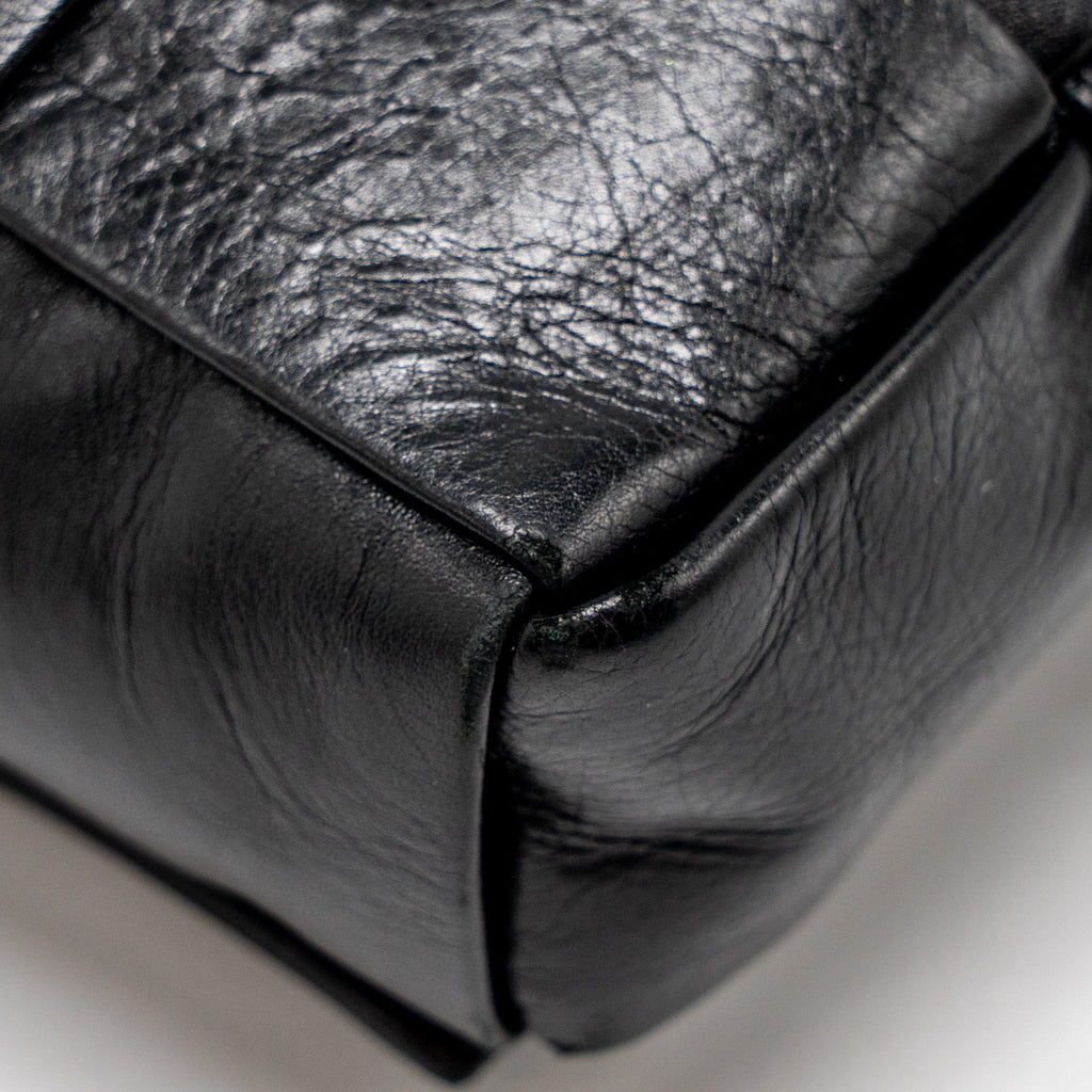 bottega-veneta-cassette-bag-aged-calfskin-black-shw-1