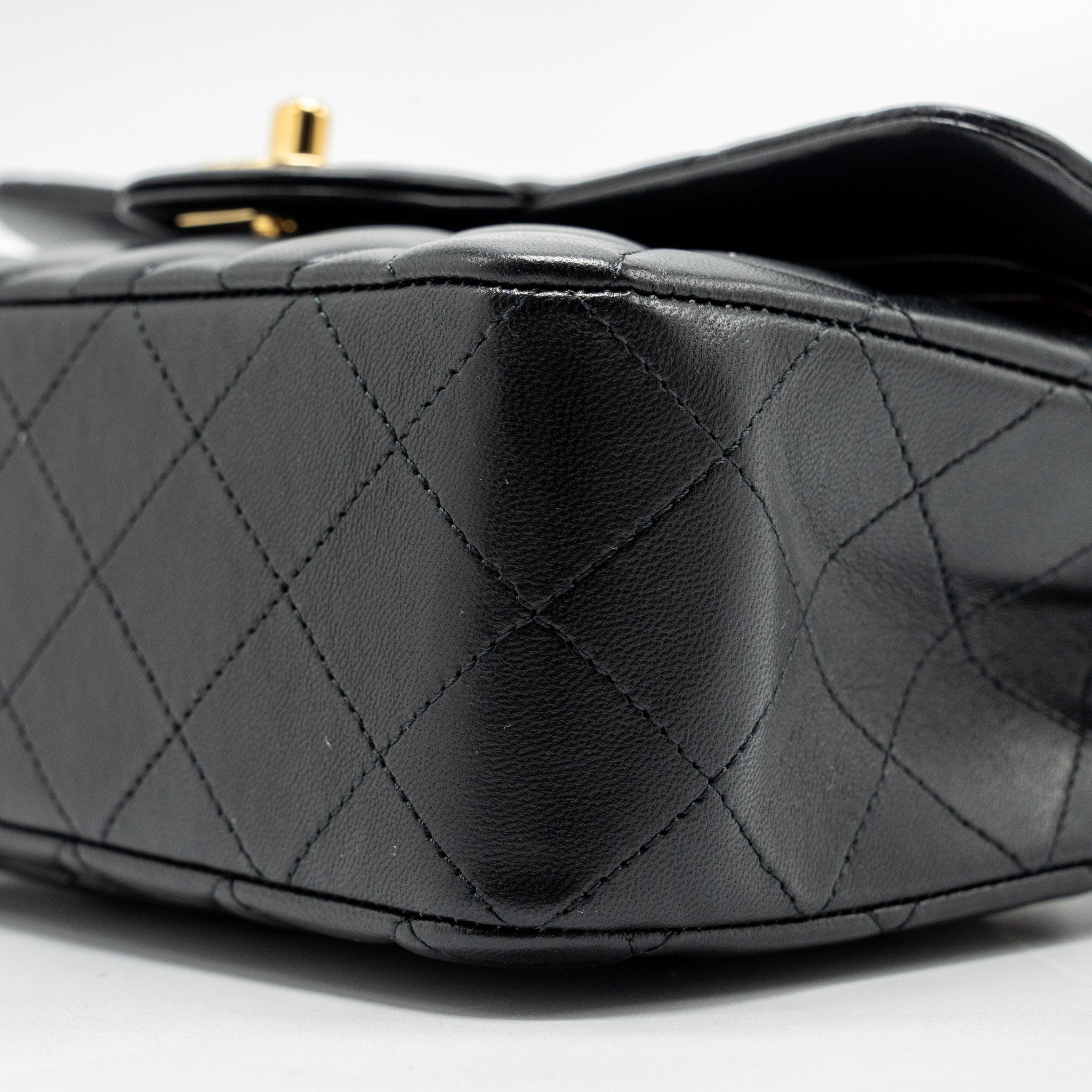 chanel-small-classic-double-flap-bag-lambskin-black-ghwmicrochip