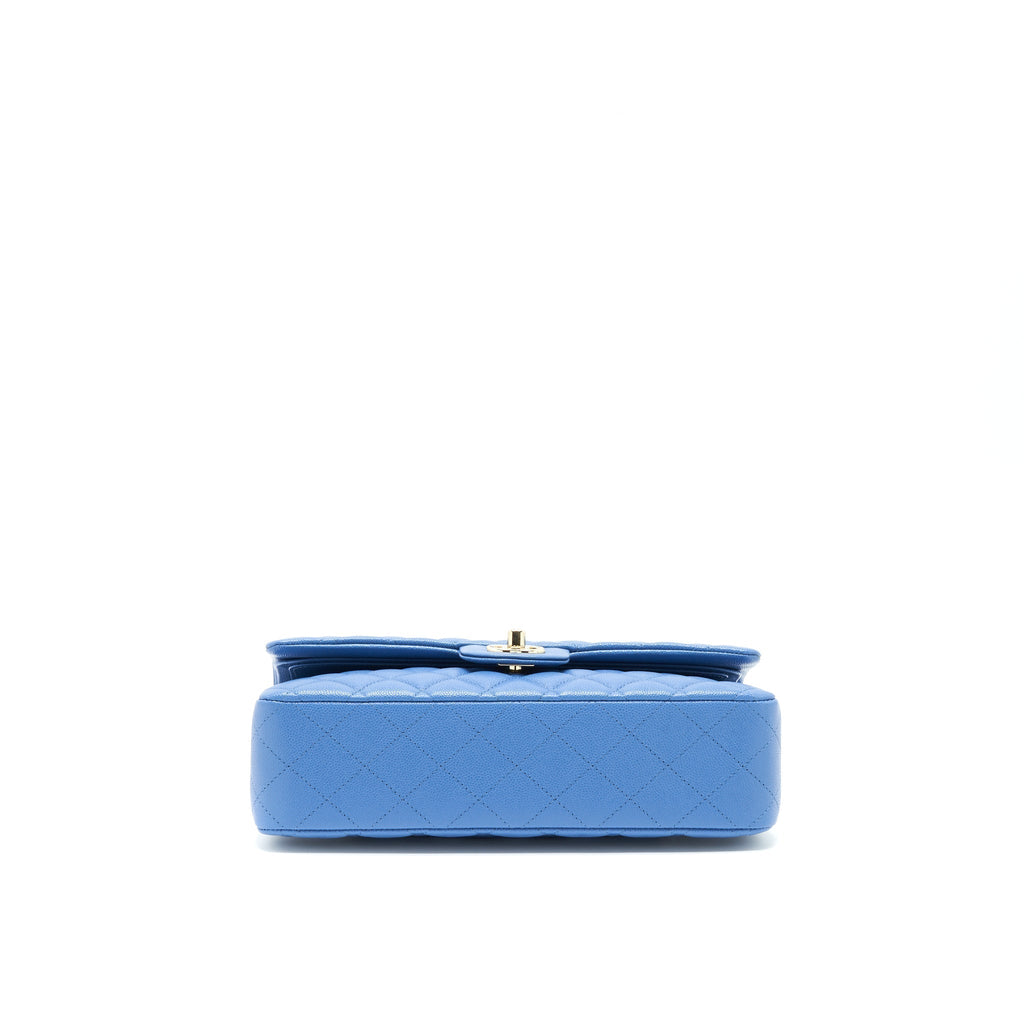 chanel-medium-classic-double-flap-25cm-blue-caviar-lghw