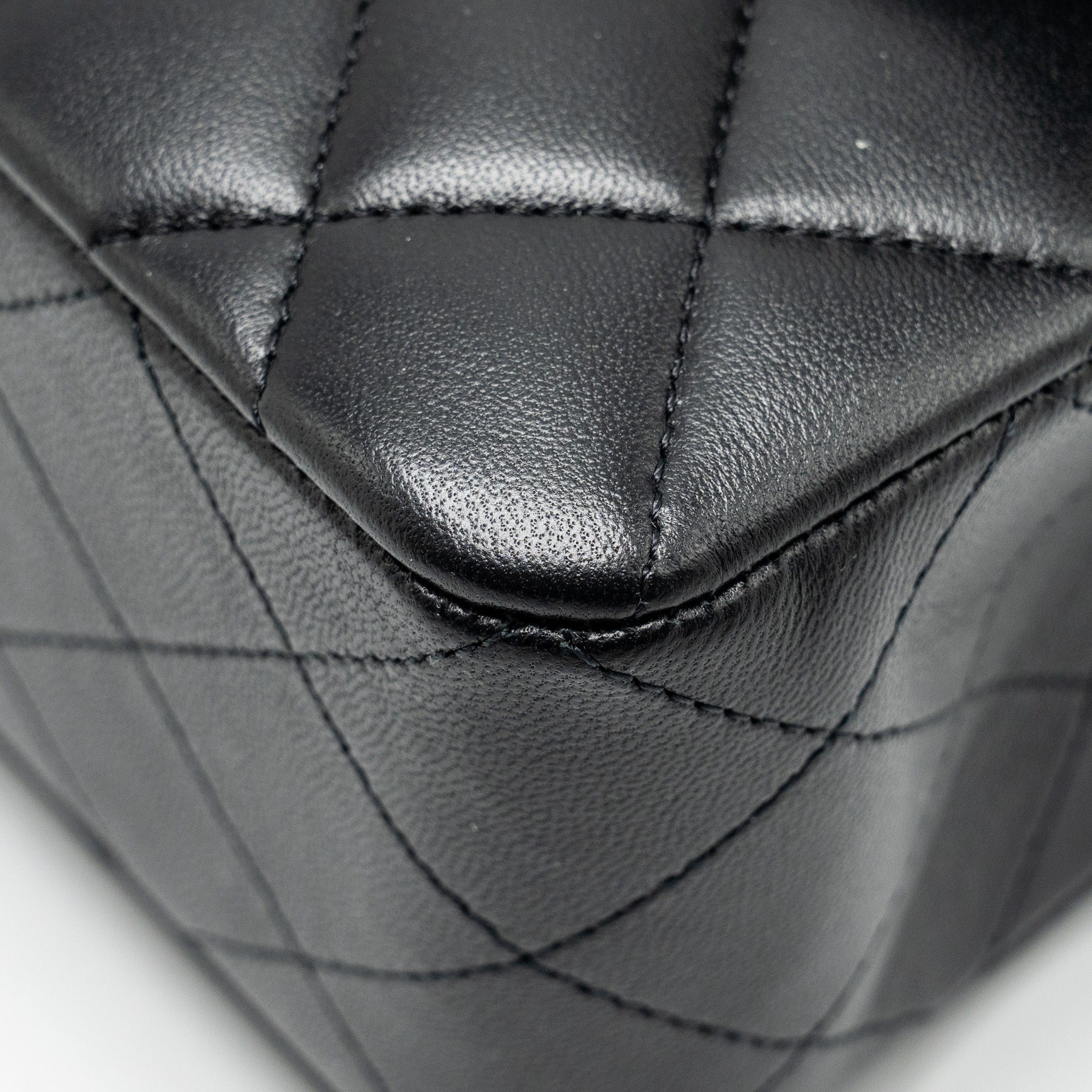chanel-small-classic-double-flap-bag-lambskin-black-ghwmicrochip